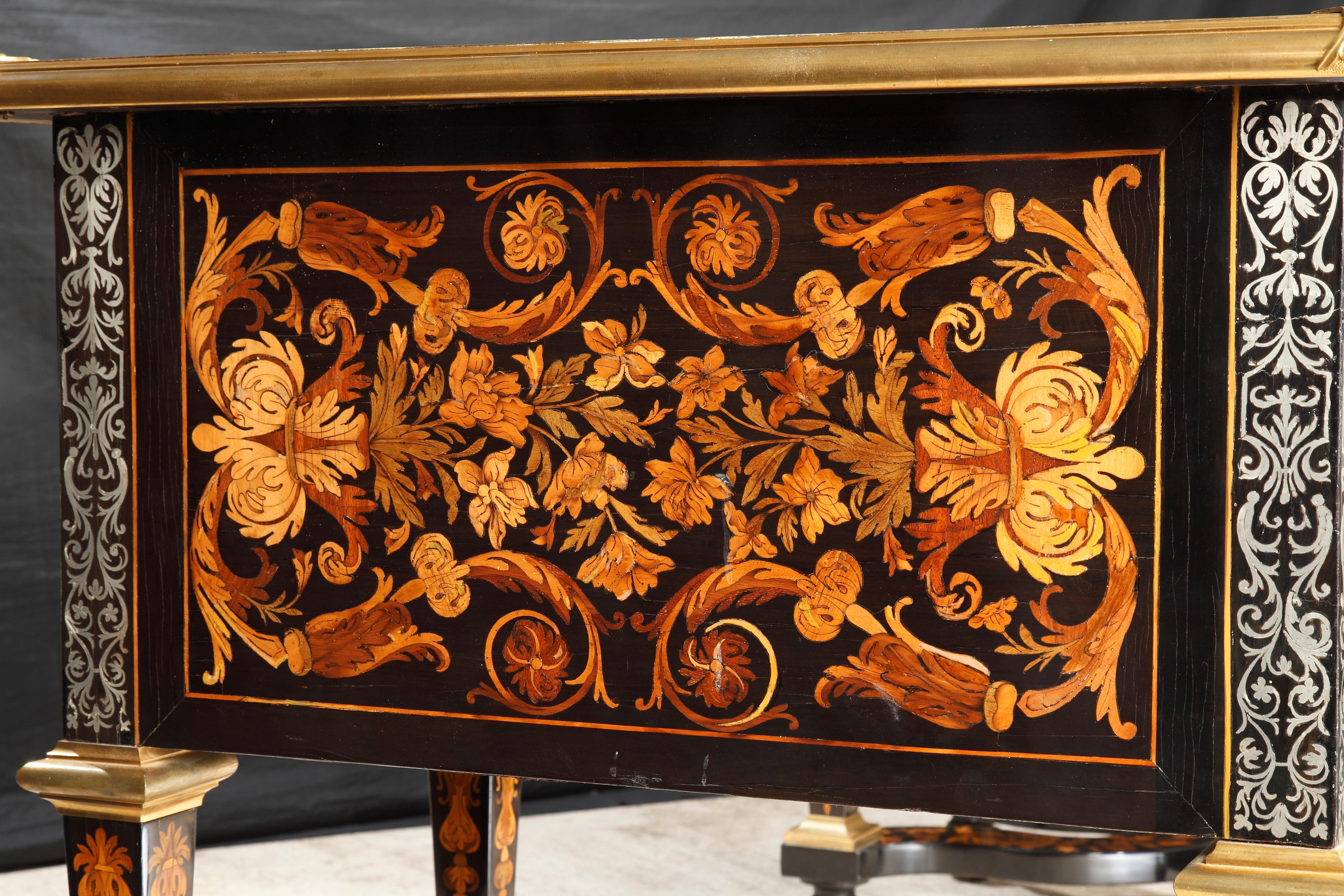 Seltener großer französischer Louis XIV Schreibtisch aus Zinn und Obstholz mit Intarsien (Französisch) im Angebot
