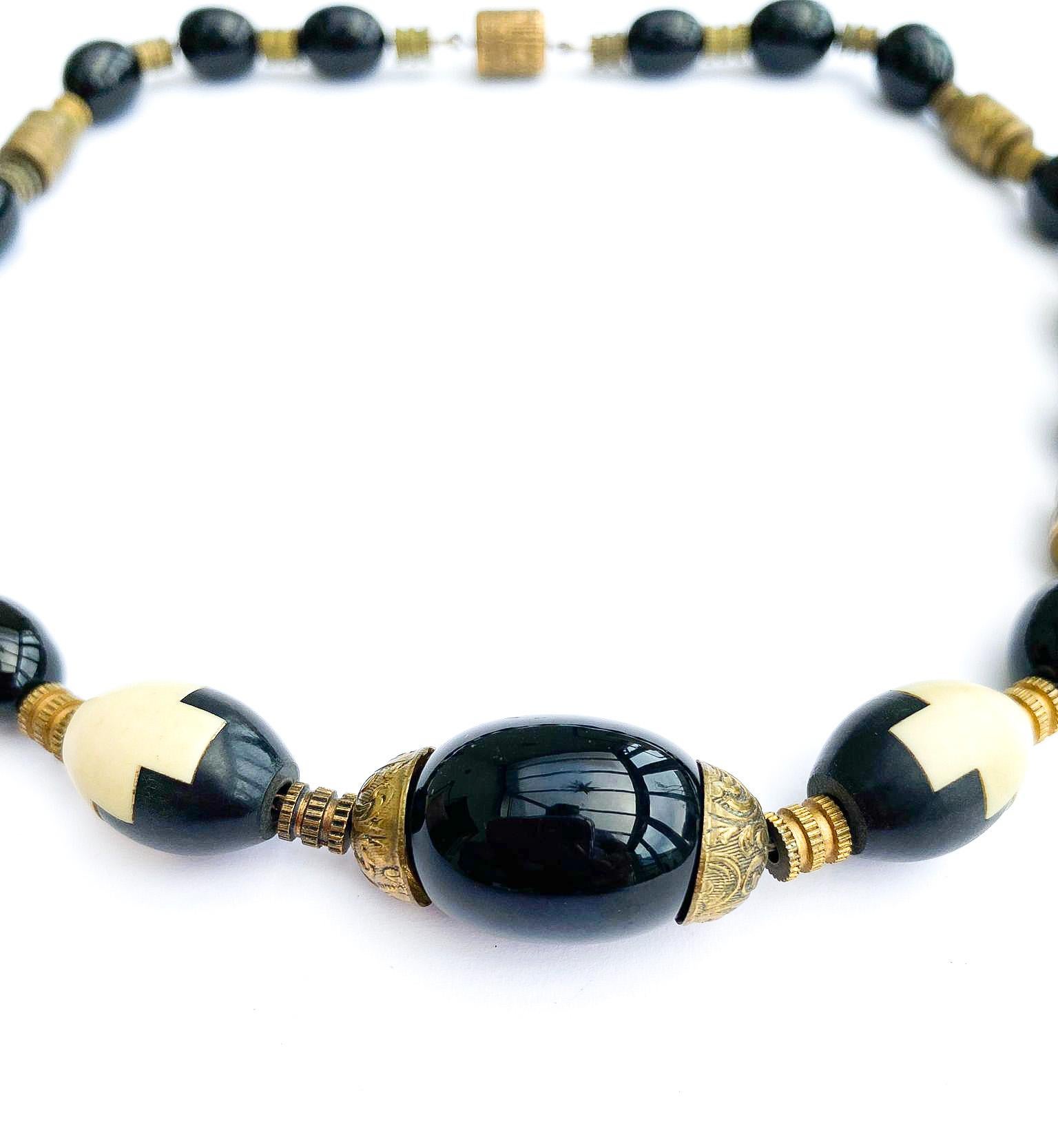 Women's or Men's A rare Galaltith, glass and gilt metal necklace, Louis Rousselet, France, 1920s. For Sale