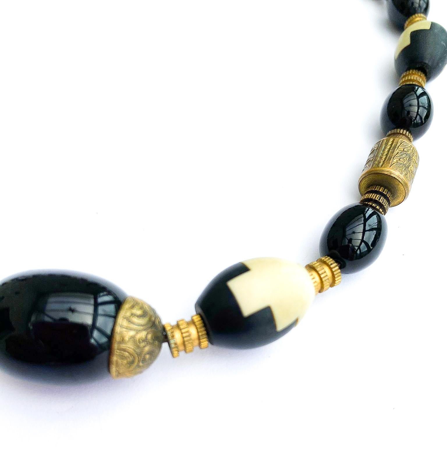 A rare Galaltith, glass and gilt metal necklace, Louis Rousselet, France, 1920s. For Sale 2