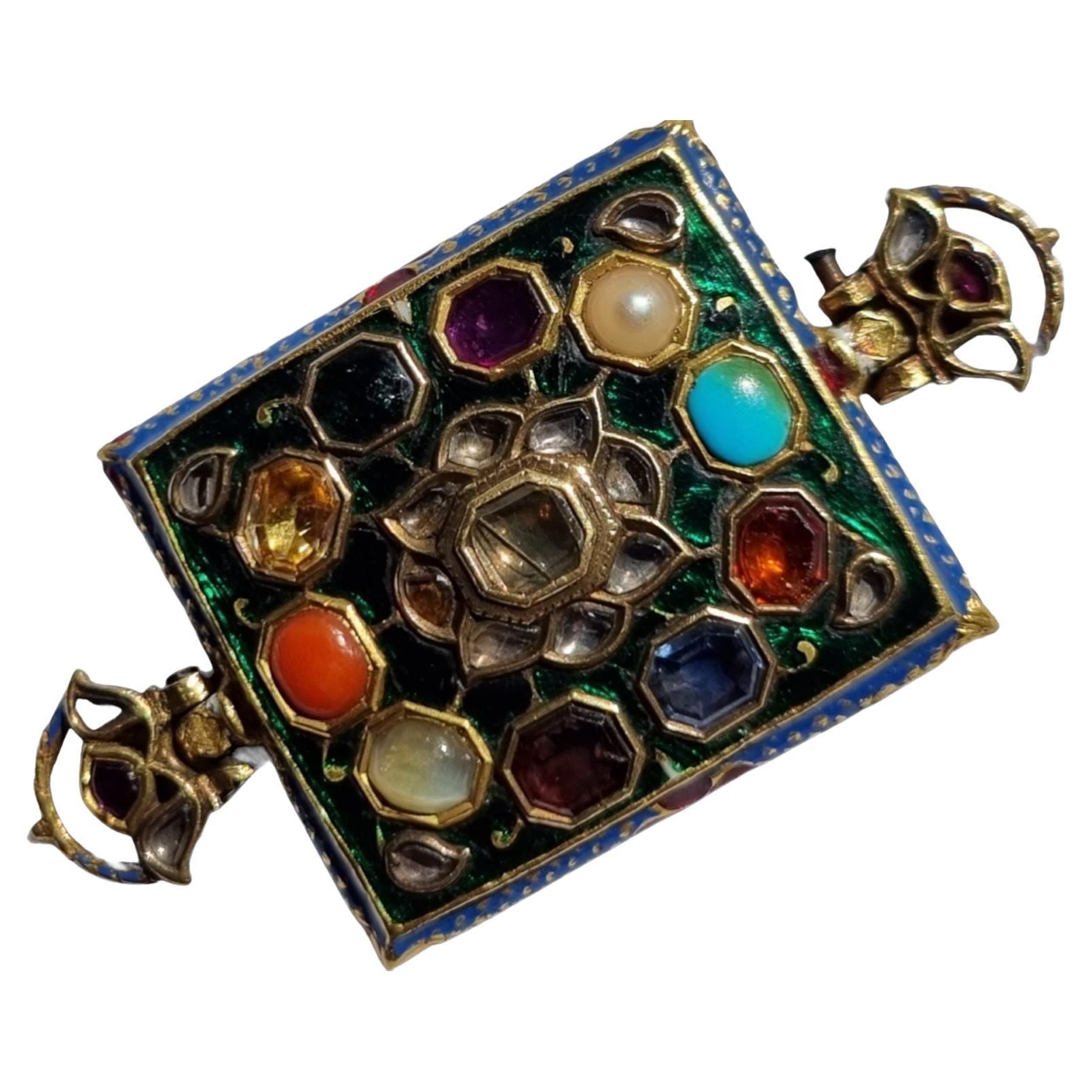 Bracelet moghol rare en or émaillé et serti de pierres précieuses Bazuband, Inde, 18e/19e siècle