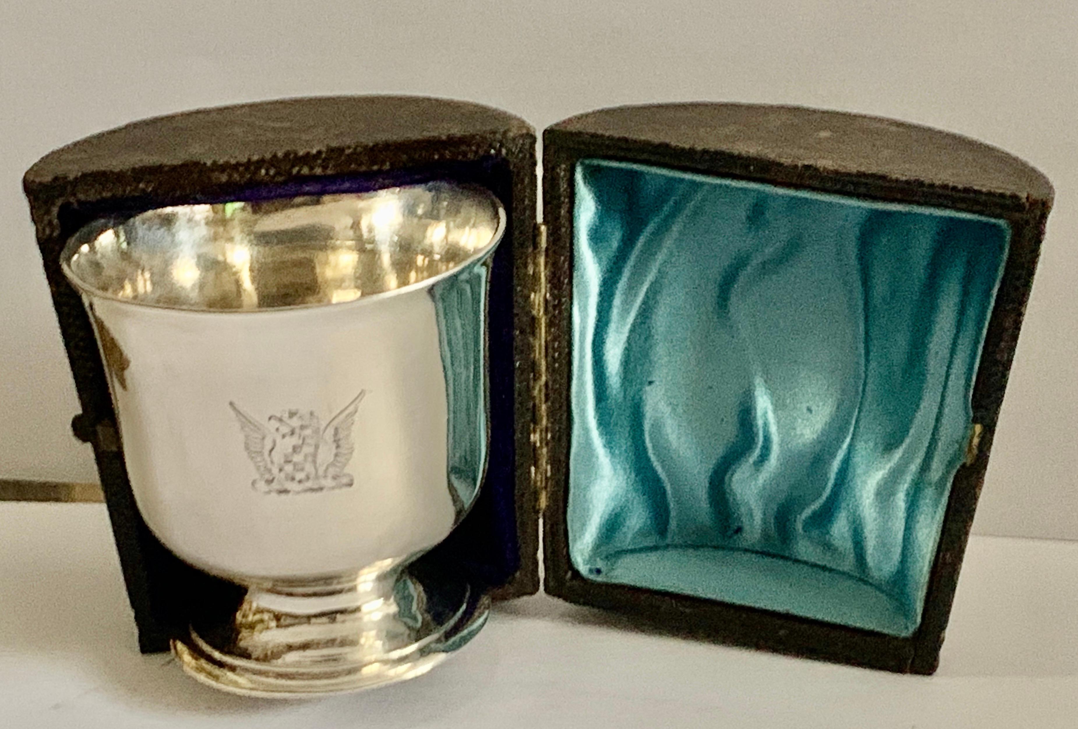 Rare George II Silver Tot Cup Circa 1736 In Good Condition In London, GB