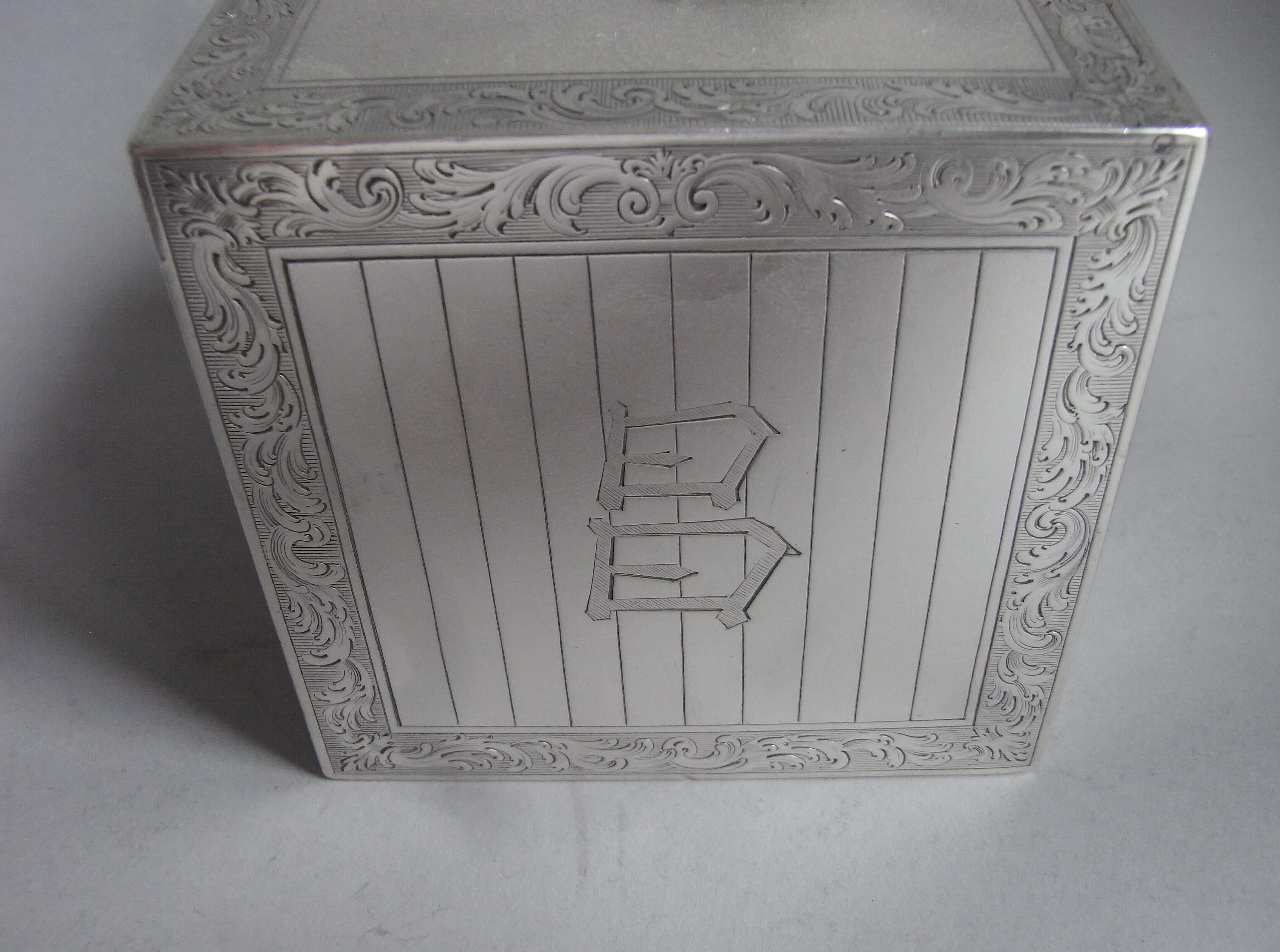 Mid-18th Century Rare George III Tea Caddy Made in London in 1767 by Augustin Le Sage