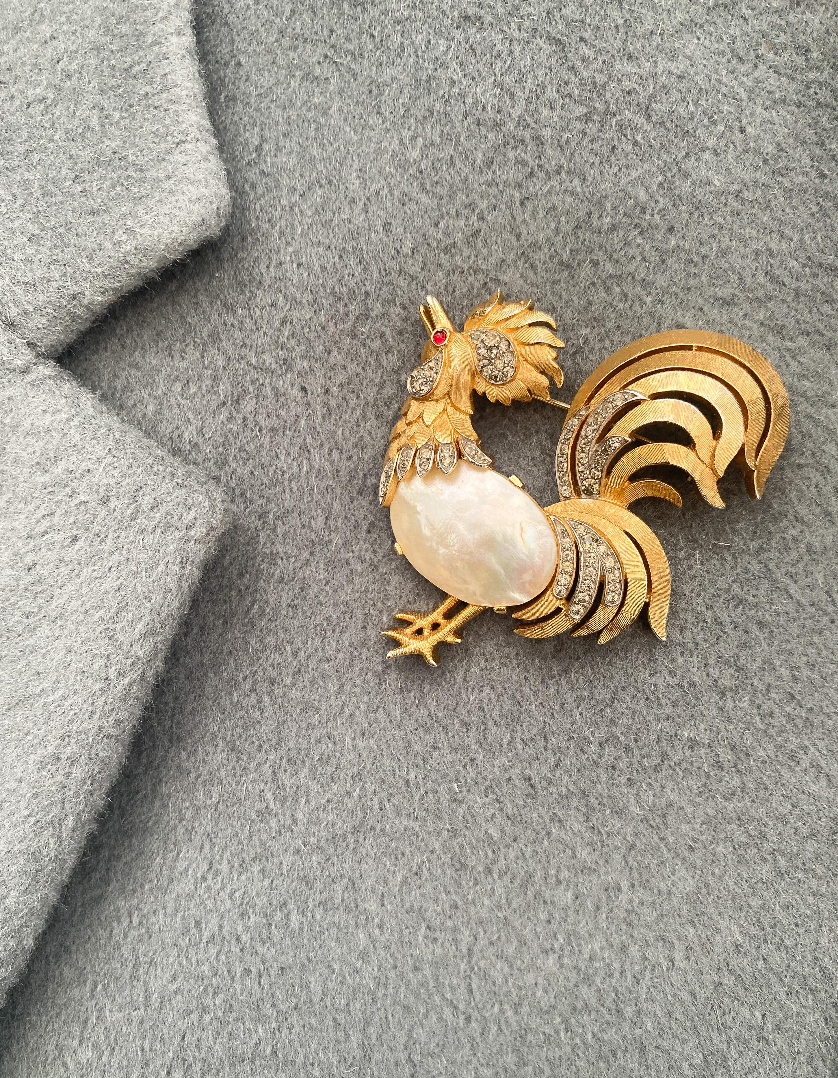 A rare gilt and grey paste 'rooster' brooch, Alfred Philippe for Trifari, 1950s. For Sale 2