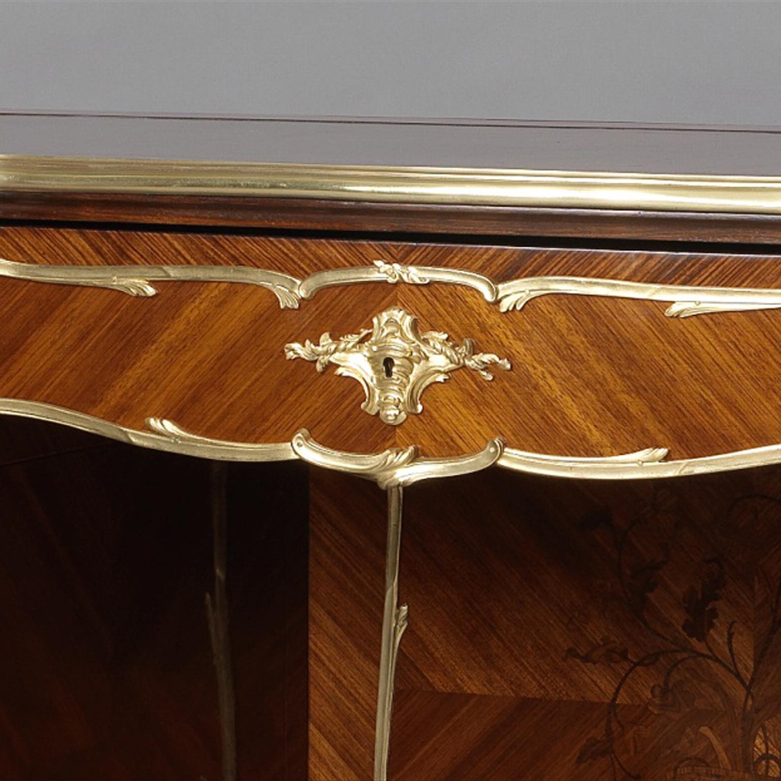 Rare Gilt-Bronze Mounted Marquetry Pedestal Desk by François Linke, circa 1900 In Good Condition For Sale In Brighton, West Sussex