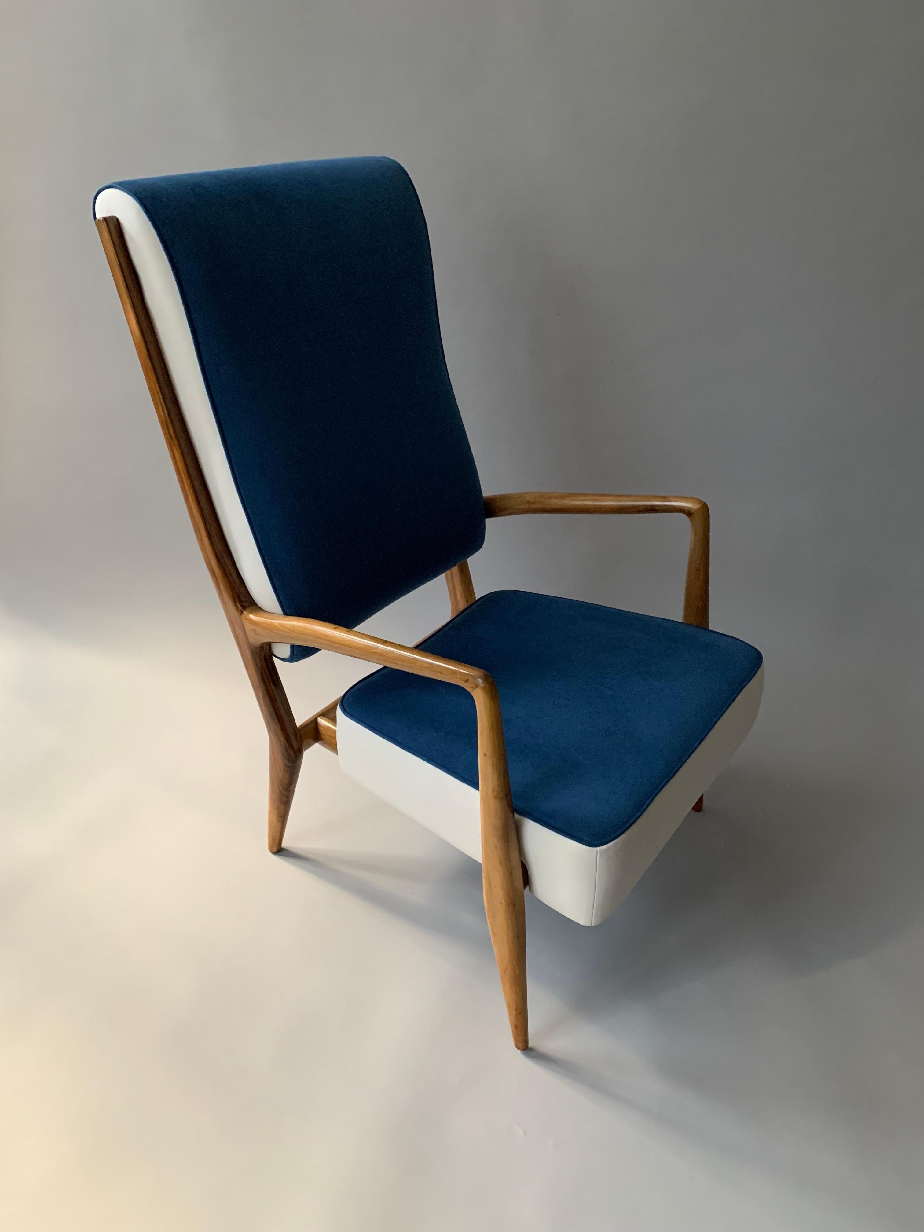 A rare Gio Ponti armchair

Made by Cassina 
Model #589

Italian

Walnut

1955

Documented and letter of authenticity available upon request.

