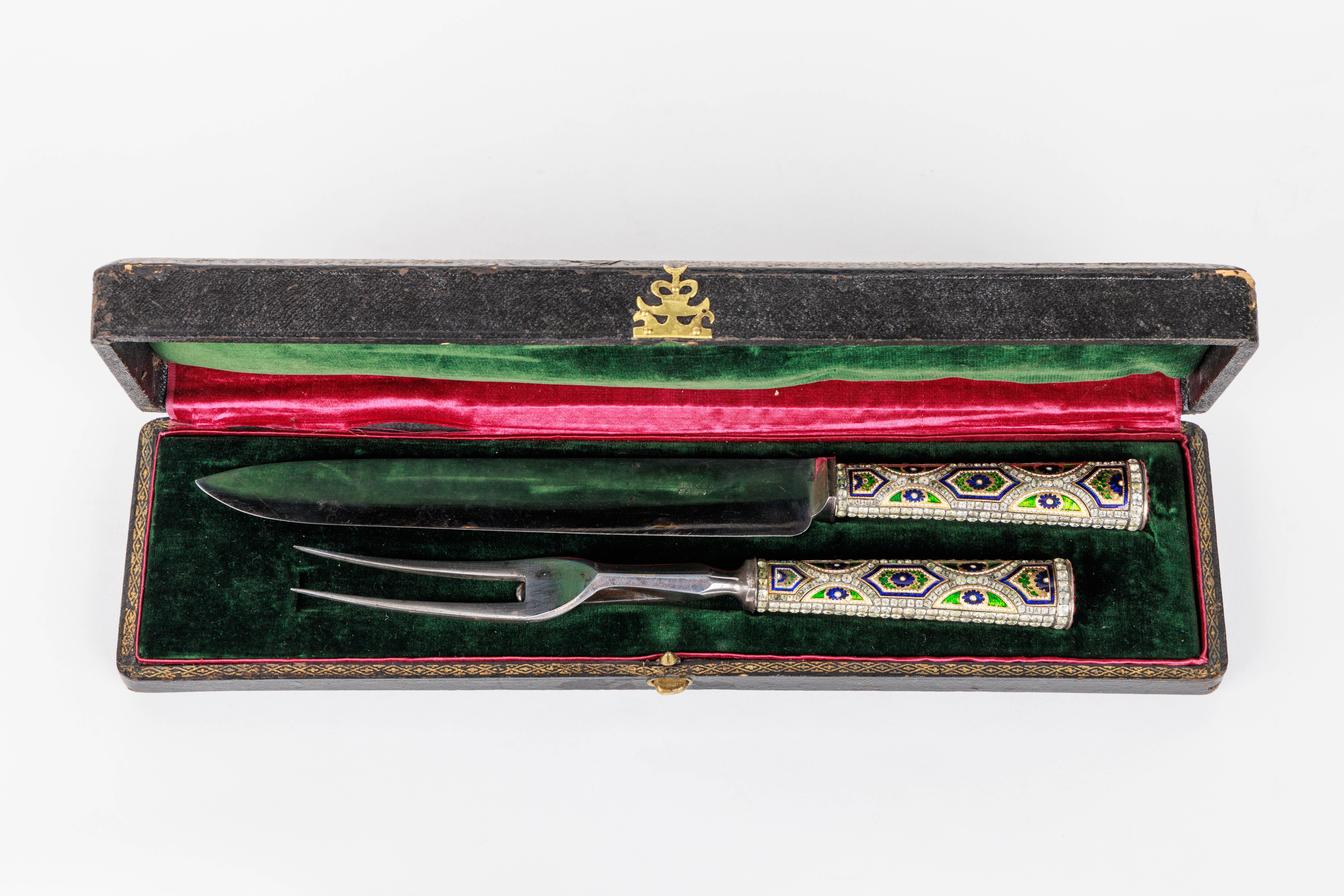 Rare Gold, Enamel and Jewelled Cutting Service In Good Condition For Sale In New York, NY