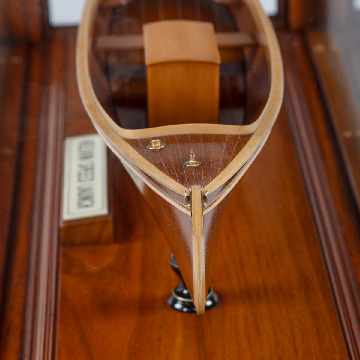 A rare group of three early 20th Century Kelvin-engined motor boat Models, presu in vendita 8