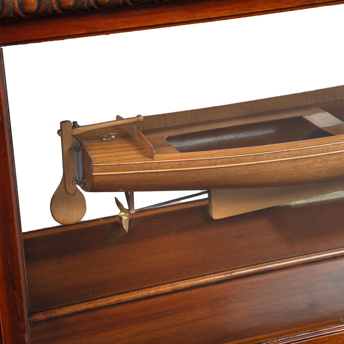 A rare group of three early 20th Century Kelvin-engined motor boat Models, presu in vendita 13