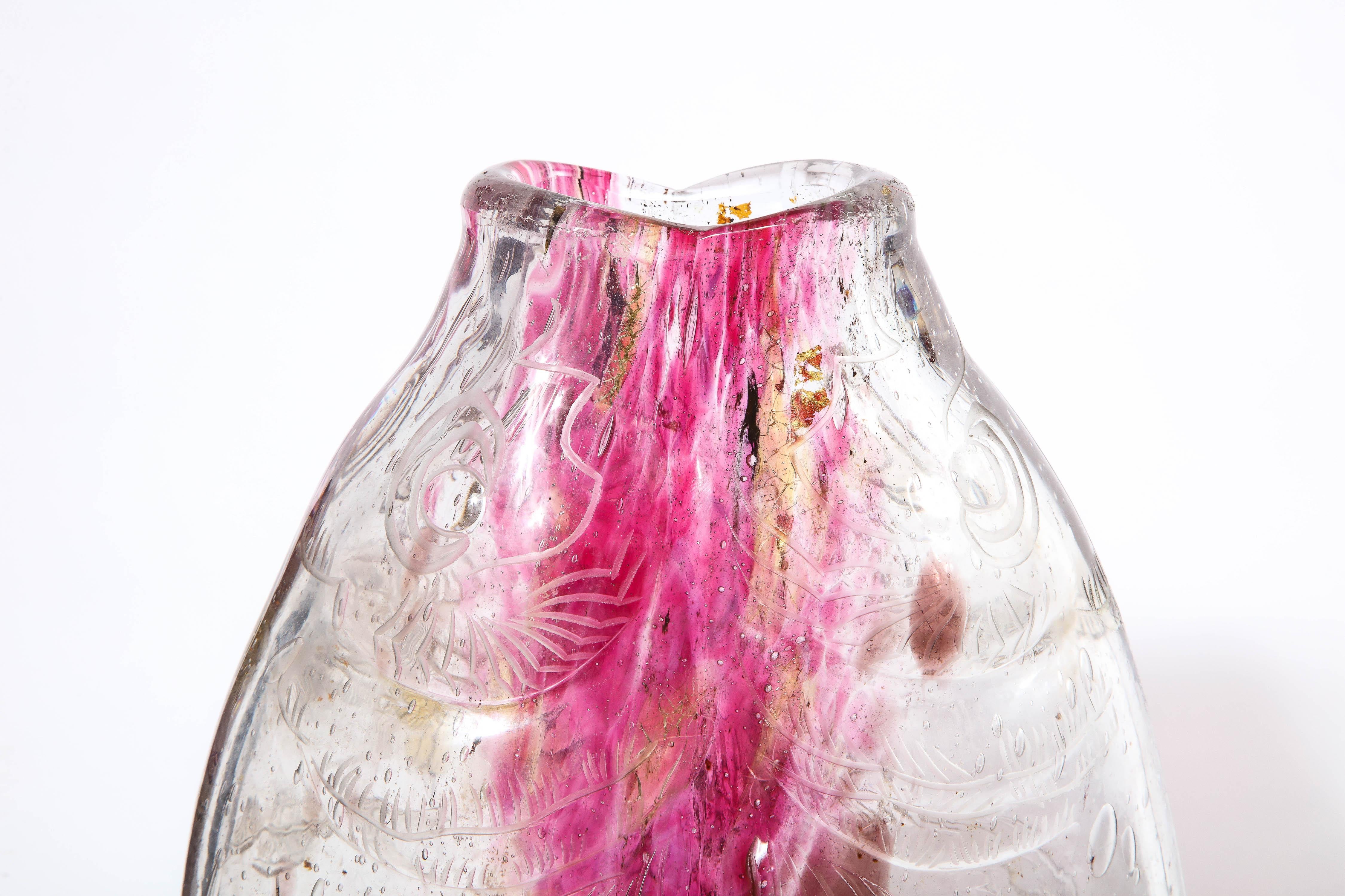 Emile Galle, rare et important vase à double tapis en verre rose poisson monté en ormolu en vente 1
