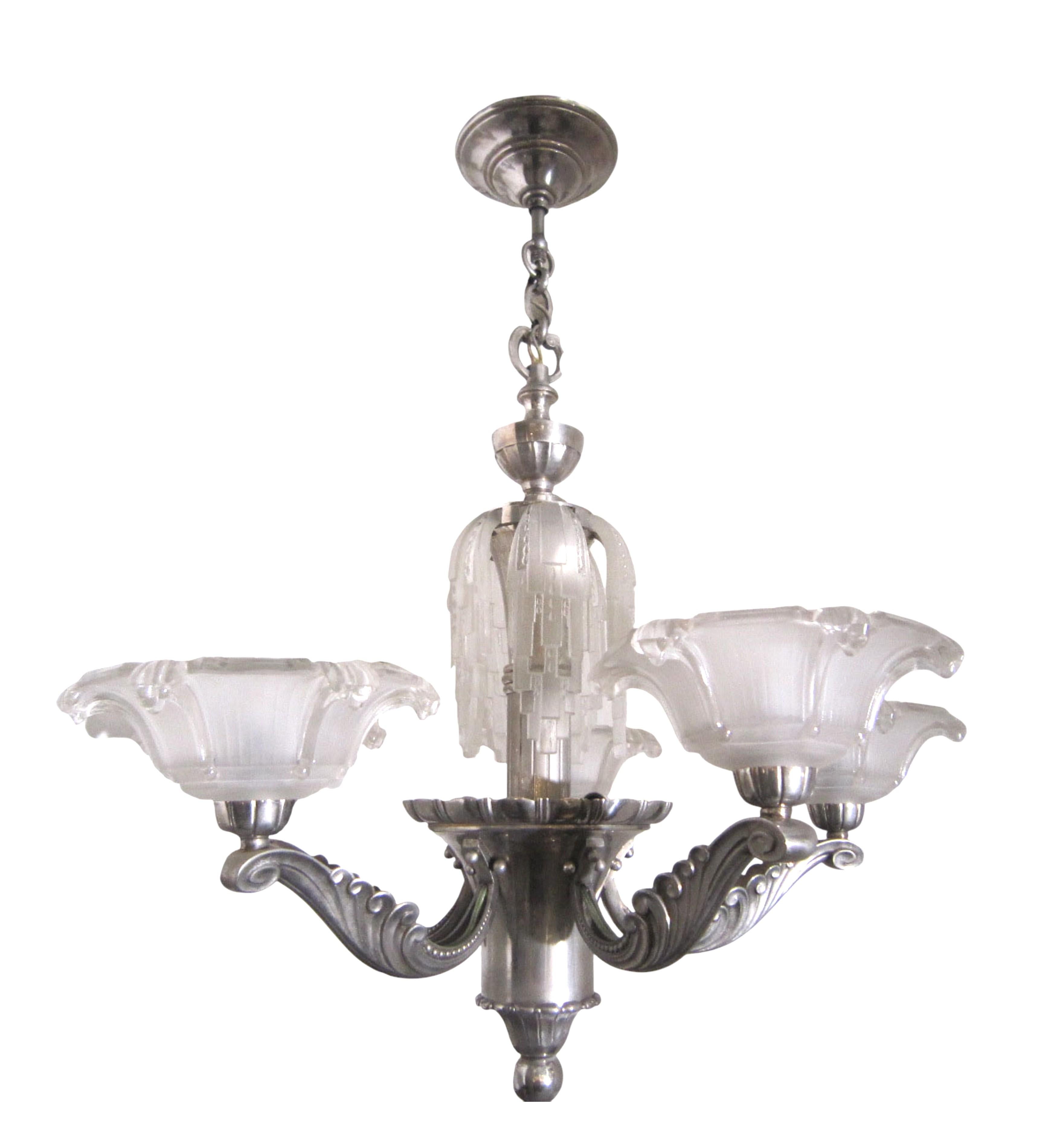 20th Century A rare important waterfall 5 arm French chandelier w/frosted glass cups Petitot For Sale