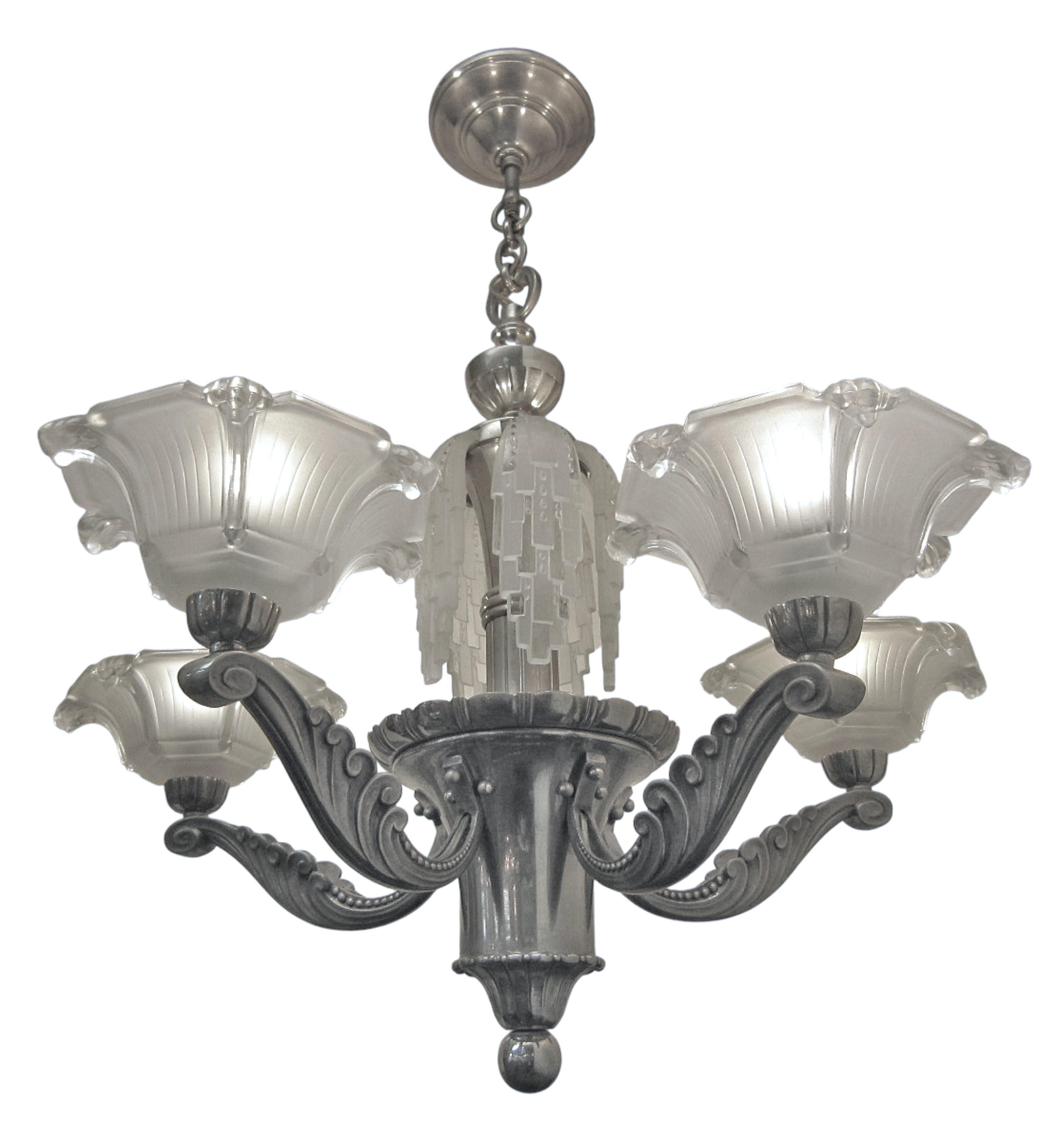 Bronze A rare important waterfall 5 arm French chandelier w/frosted glass cups Petitot For Sale