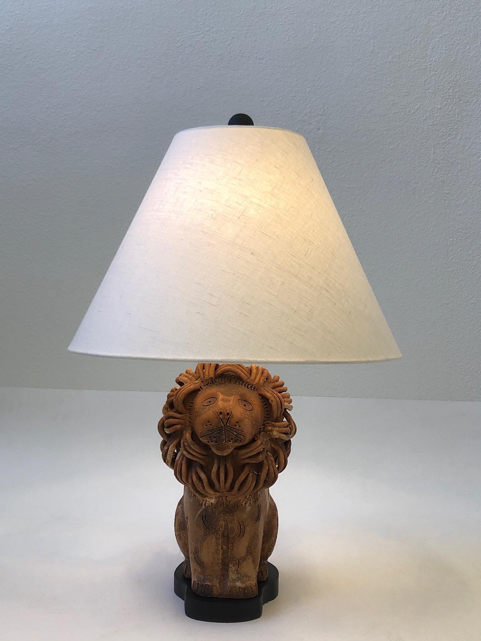 Mid-Century Modern Rare lampe de bureau italienne en céramique lion par Aldo Londi pour Bitossi en vente