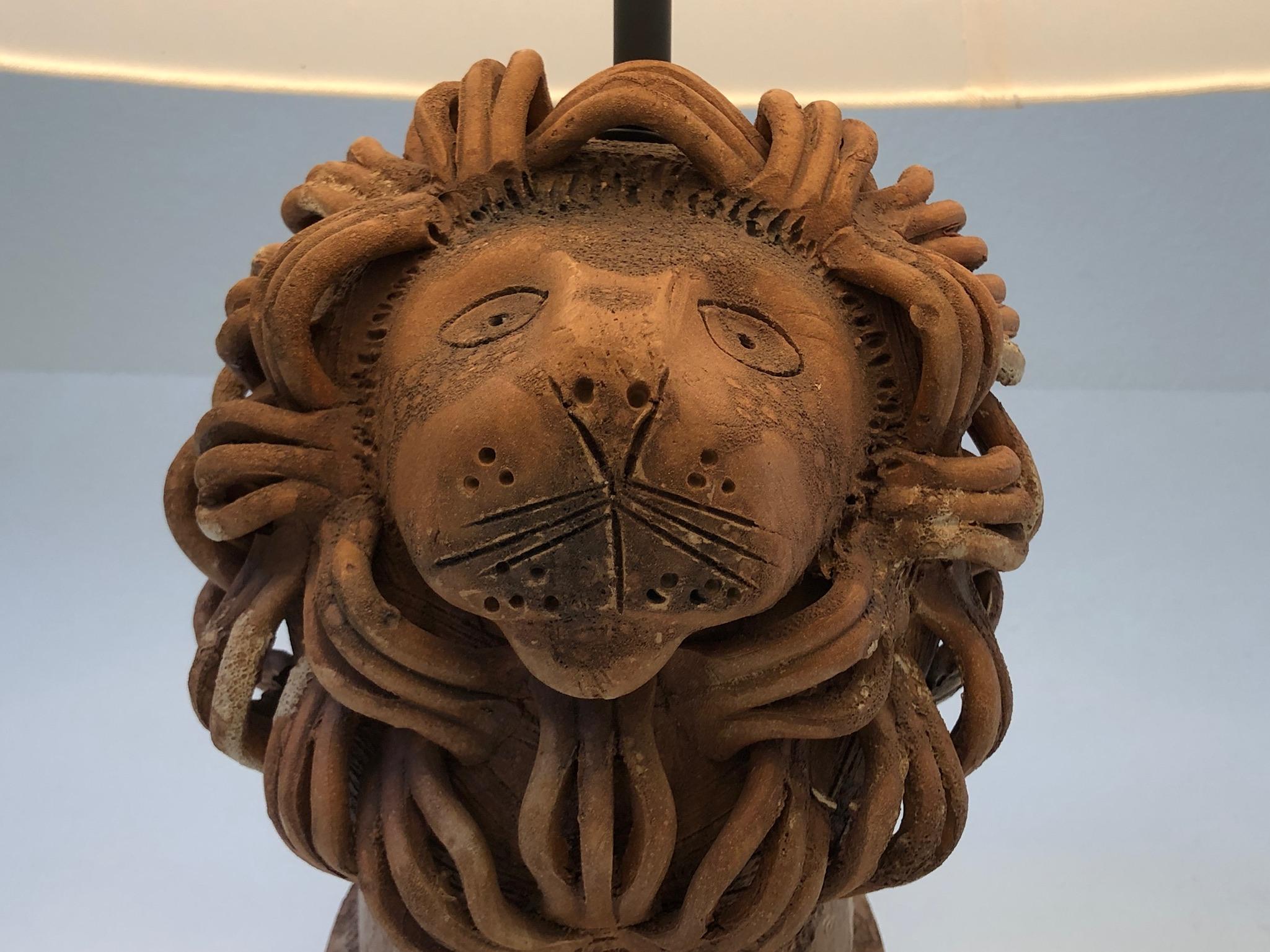 Glazed Rare Italian Ceramic Lion Table Lamp by Aldo Londi for Bitossi For Sale
