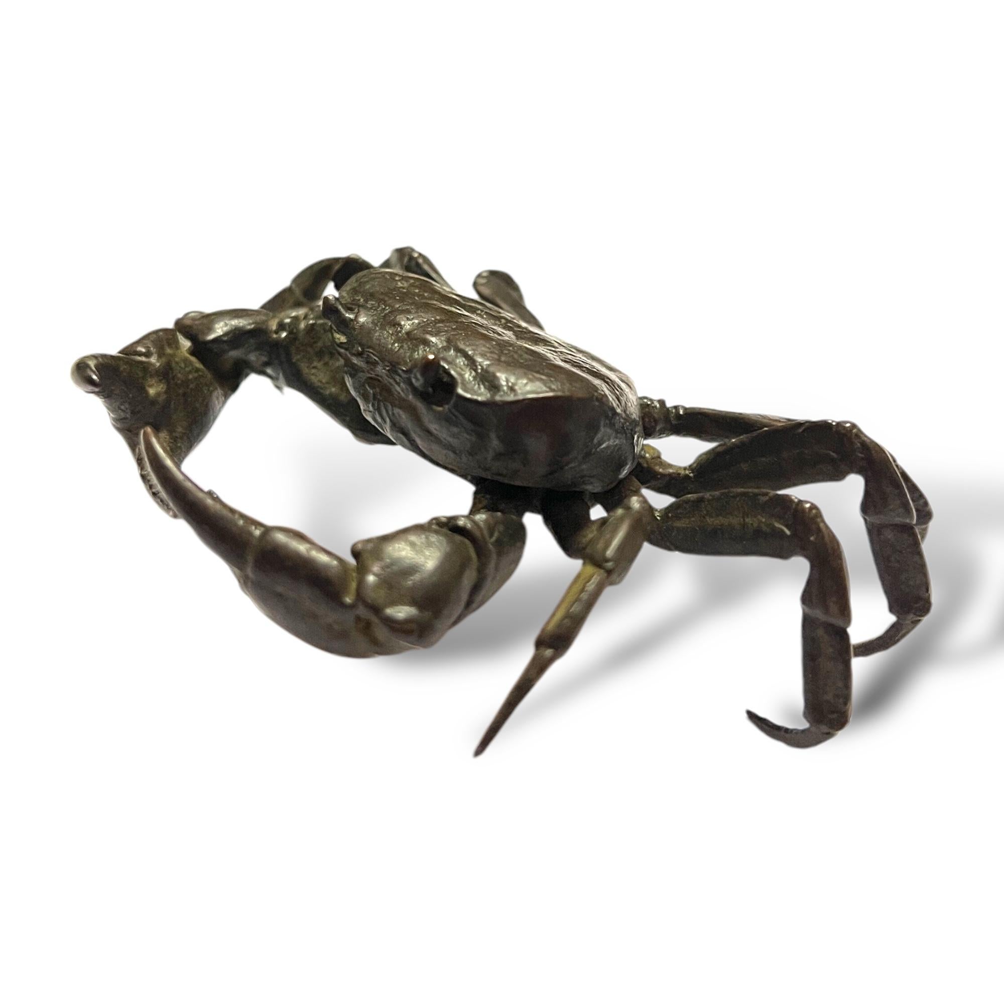 A Rare Japanese Articulated bronze crab signed Yasunoke, Japan, circa 1900. 4