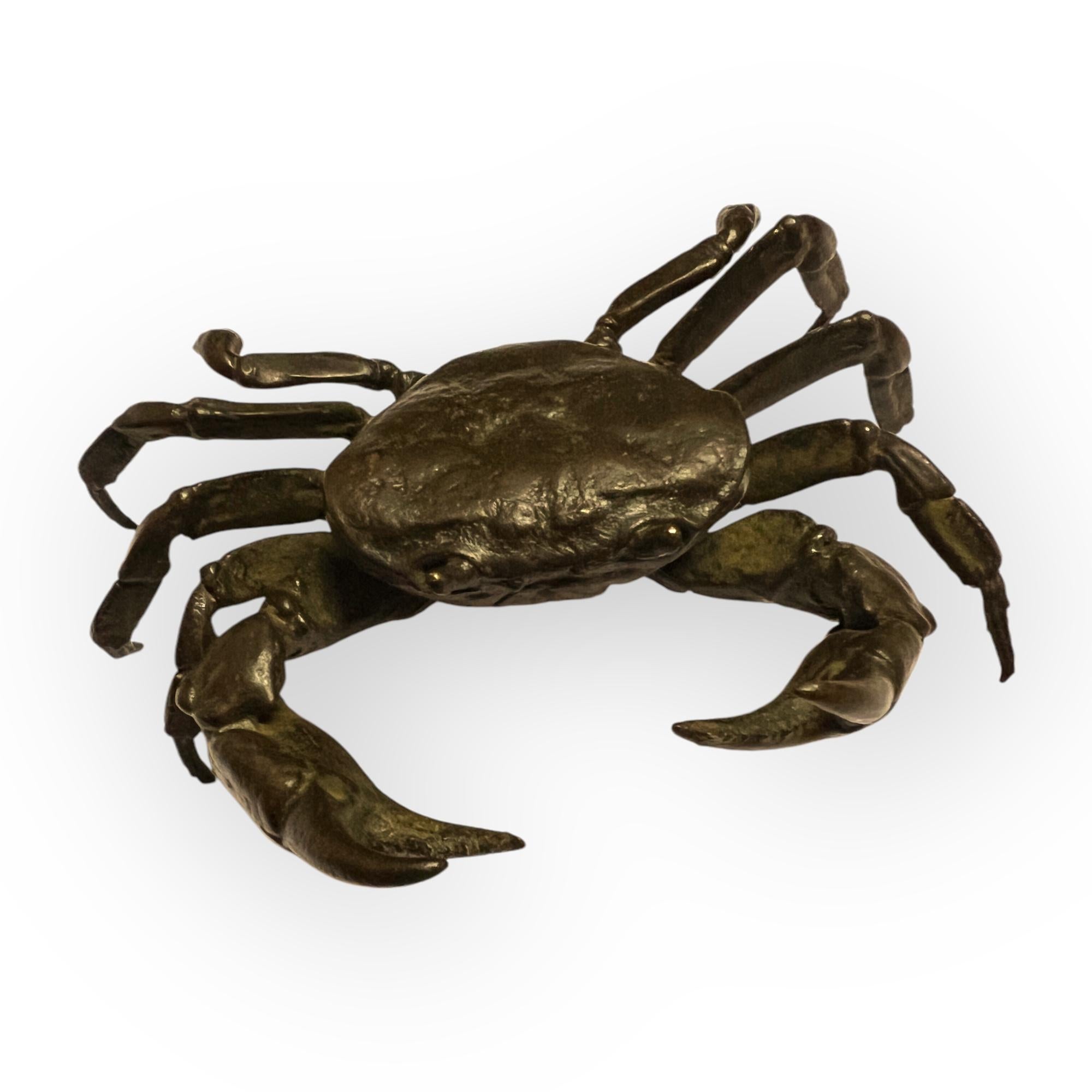 Japonisme A Rare Japanese Articulated bronze crab signed Yasunoke, Japan, circa 1900.