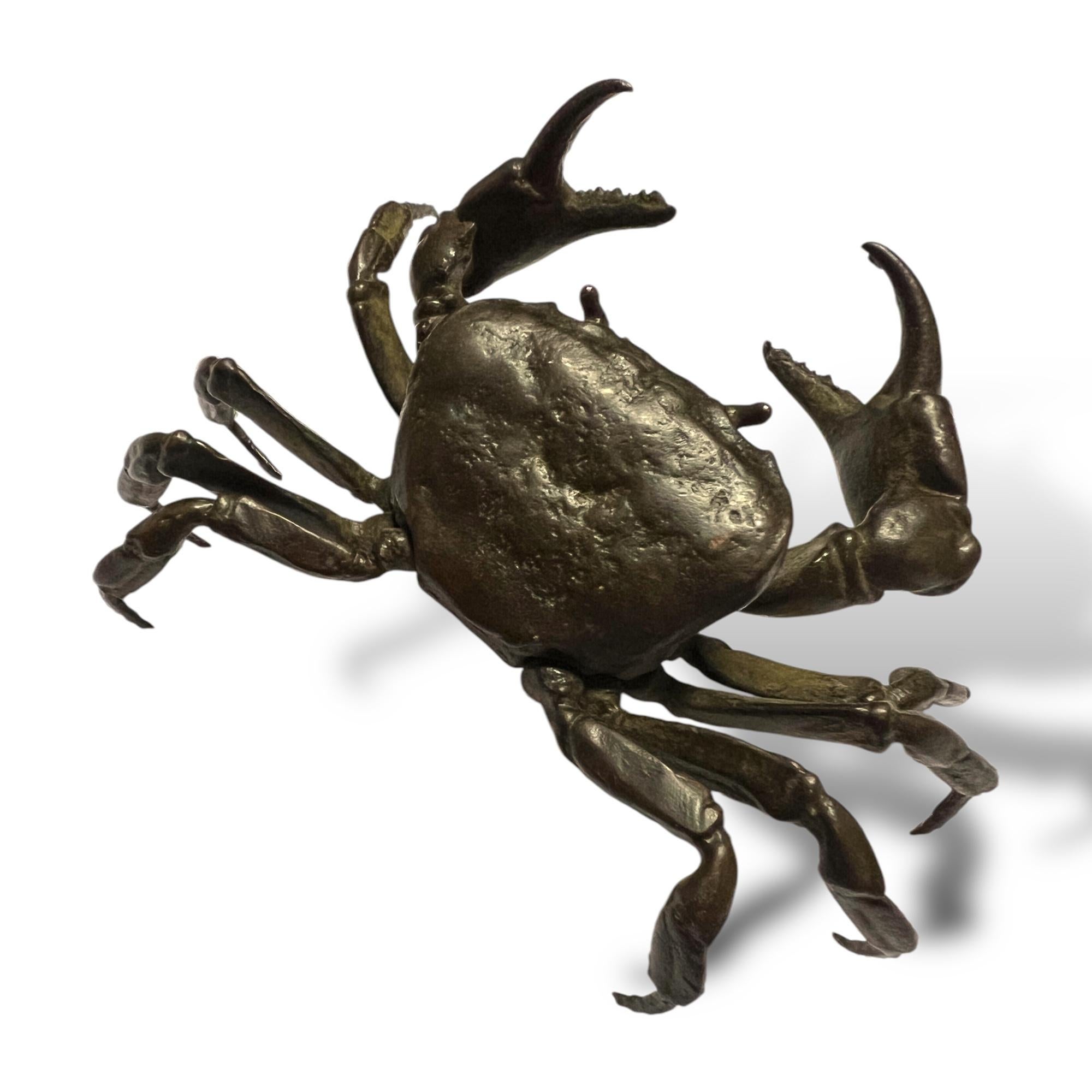 Early 20th Century A Rare Japanese Articulated bronze crab signed Yasunoke, Japan, circa 1900.