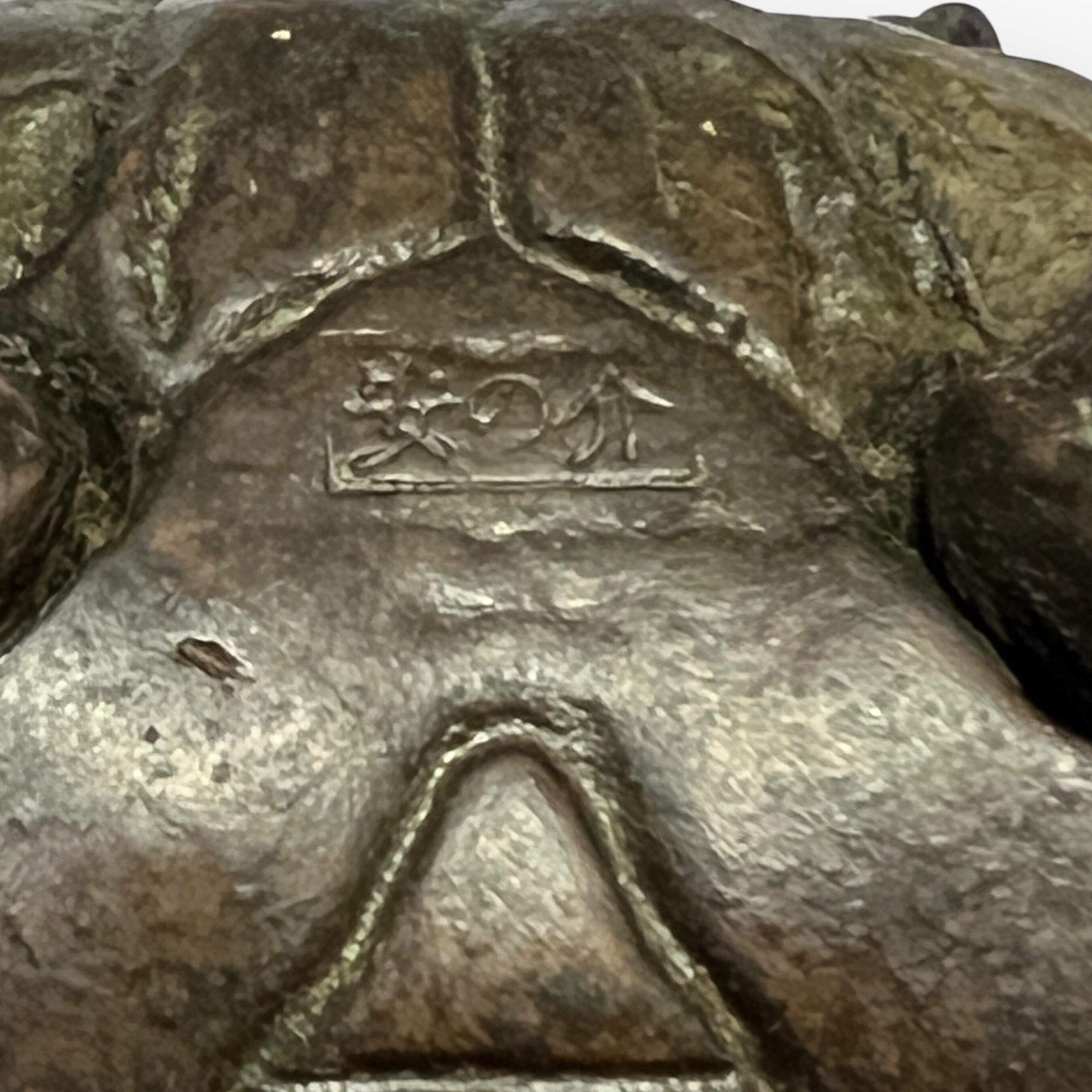 A Rare Japanese Articulated bronze crab signed Yasunoke, Japan, circa 1900. 2