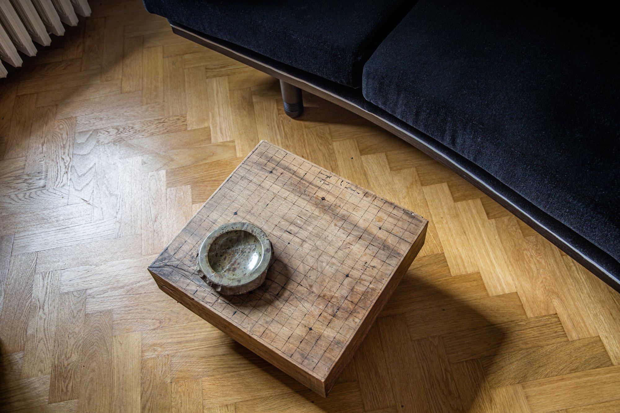 A rare Japanese 'GO' gaming table, 19th century - 'Sugi' Japanese Cedar wood 2