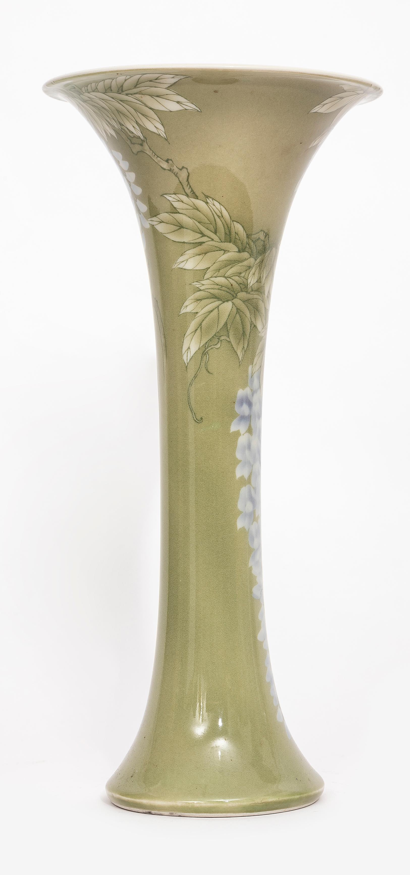 Seltene japanische Trompetenvase aus Porzellan aus der Meiji-Periode, von Makuzu Kozan (Japanisch)
