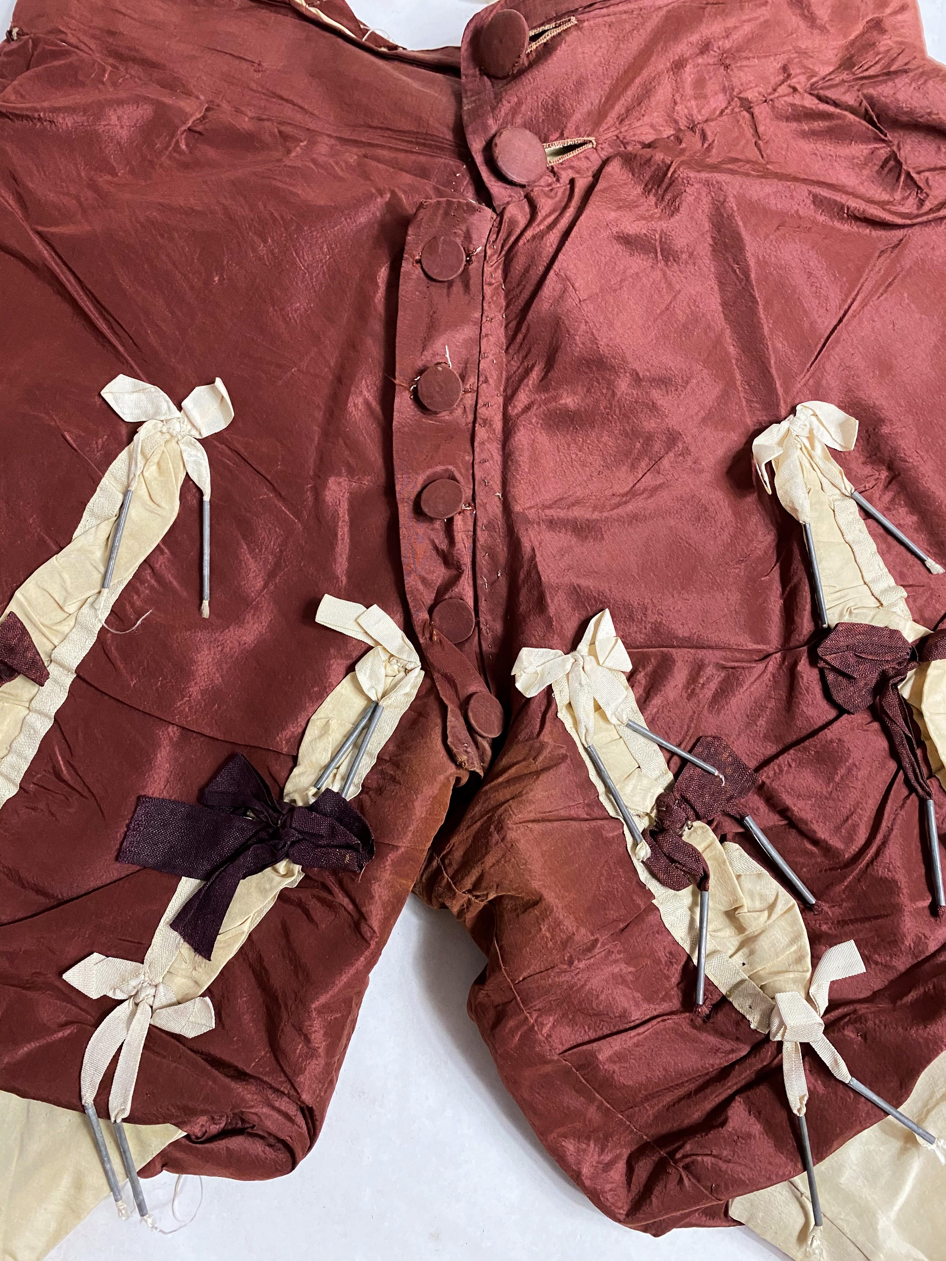 Gray A Rare Jockey (?) Silk jumpsuit and breeches - England 18th century