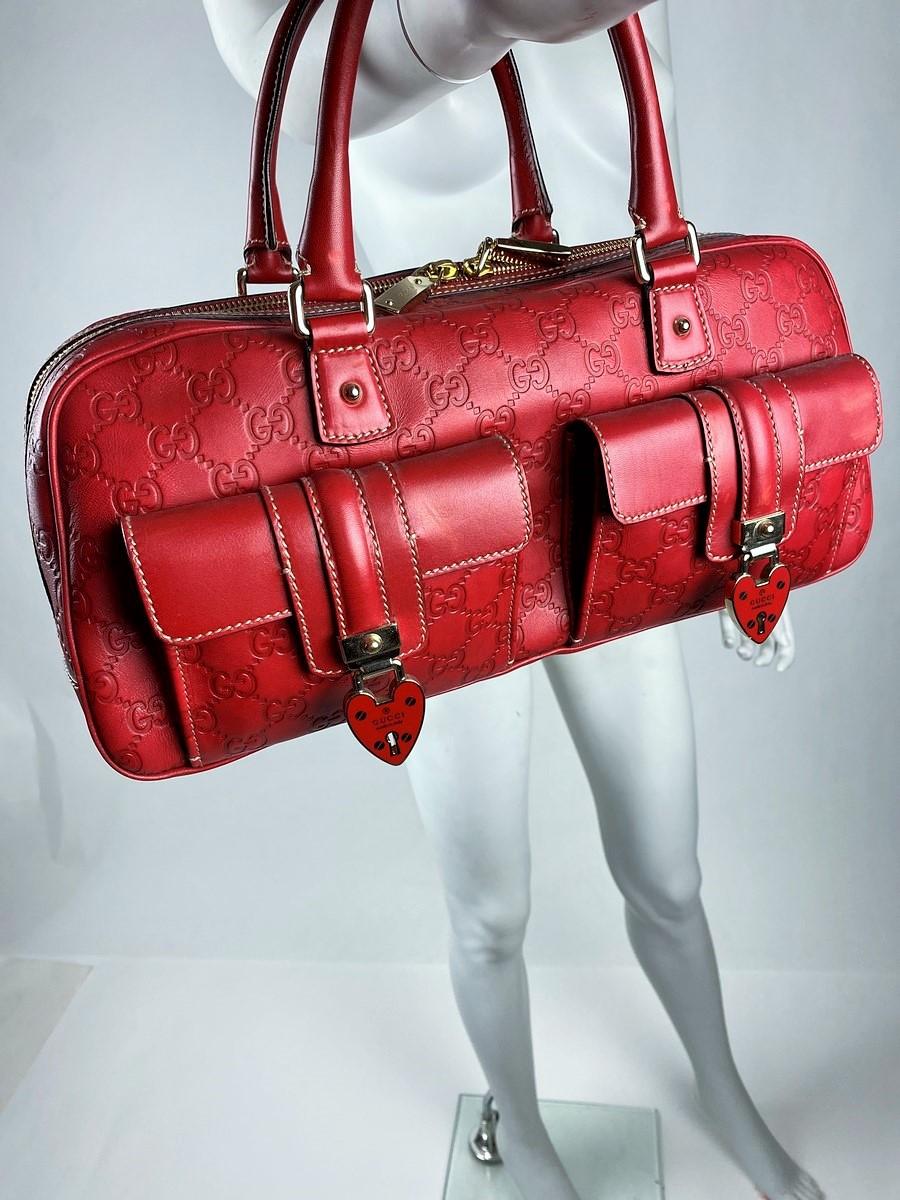 A Rare Joy Boston Heart Padlock Handbag by Gucci - limited edition Circa 2013 11