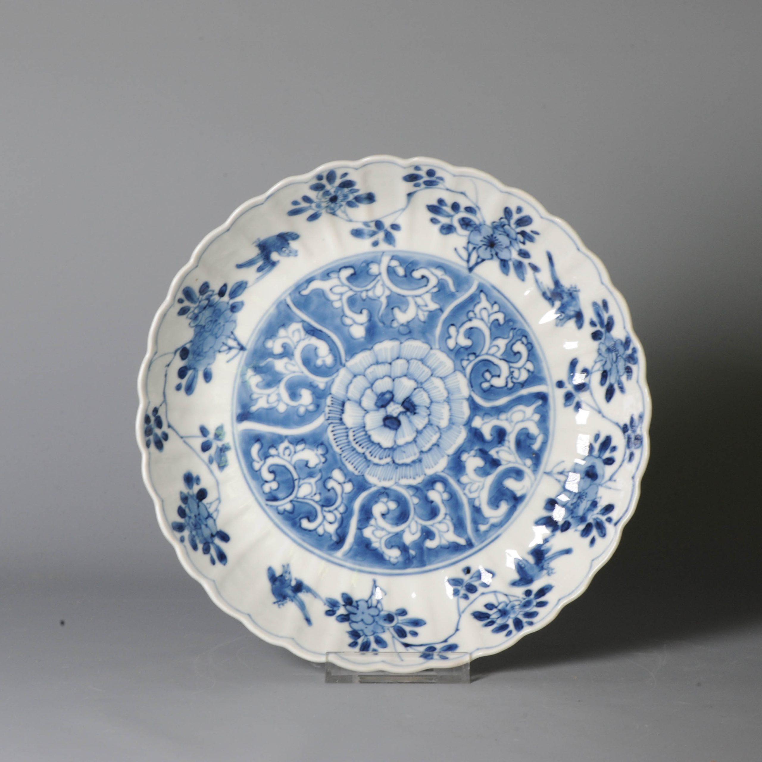 18th Century and Earlier A Rare Kangxi porcelain Blue and White Plates with Bird and floral decoration