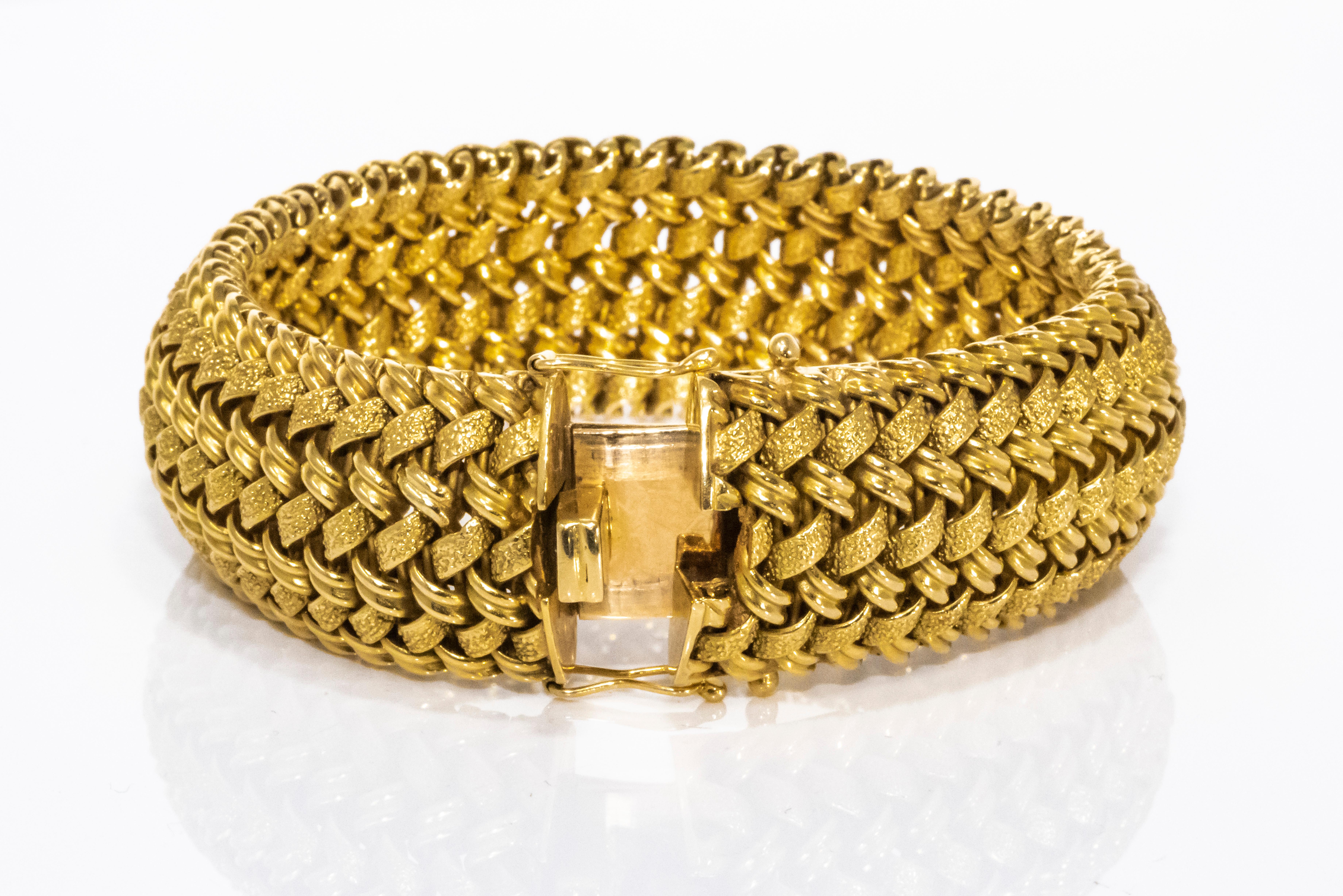 Women's or Men's Rare Large 1950/60s Patek Philippe 18kt Yellow Gold Herringbone Motif Bracelet 