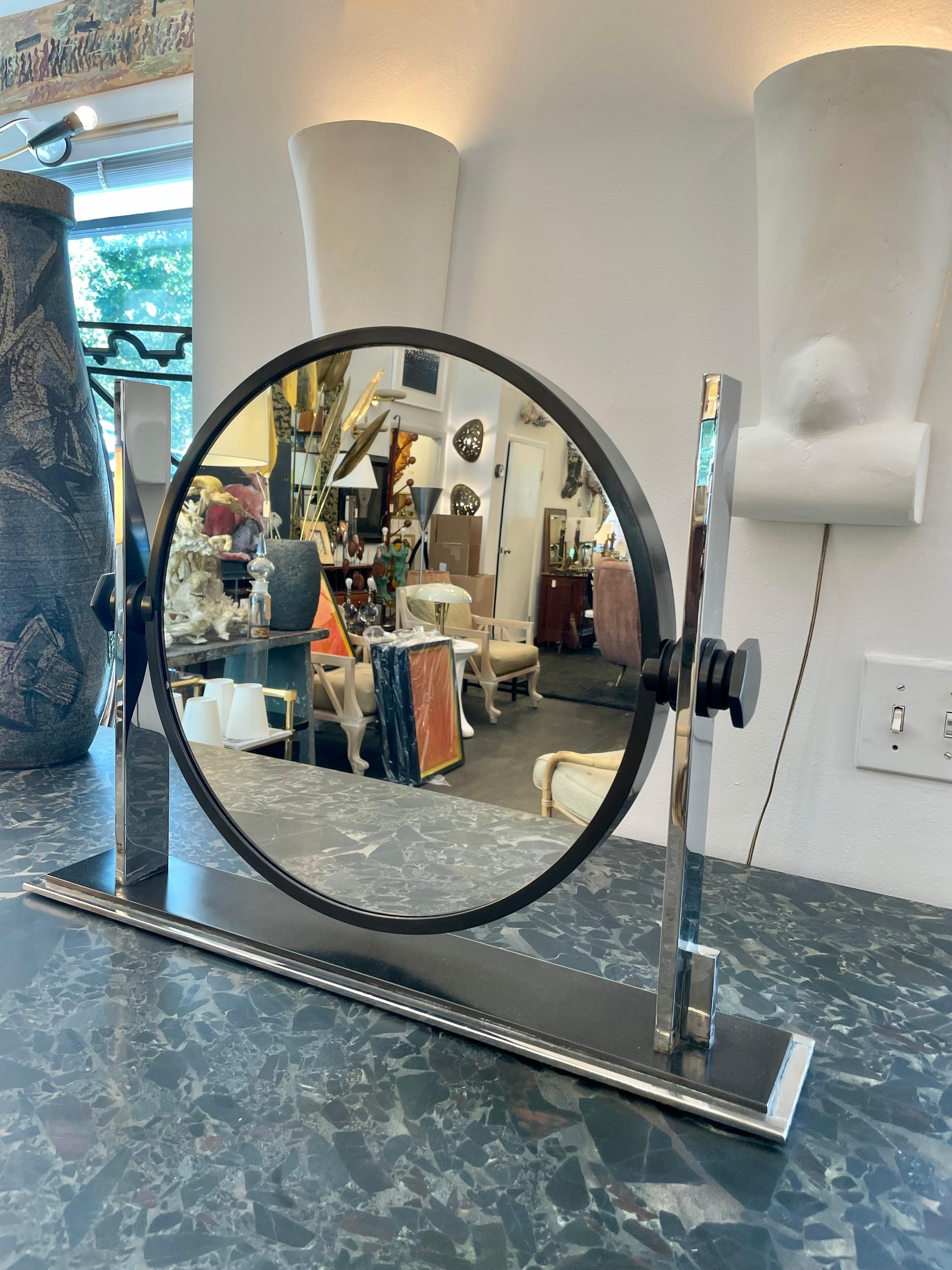 Grand miroir de coiffeuse/meuble de toilette en bronze rare Karl Springer en vente 3