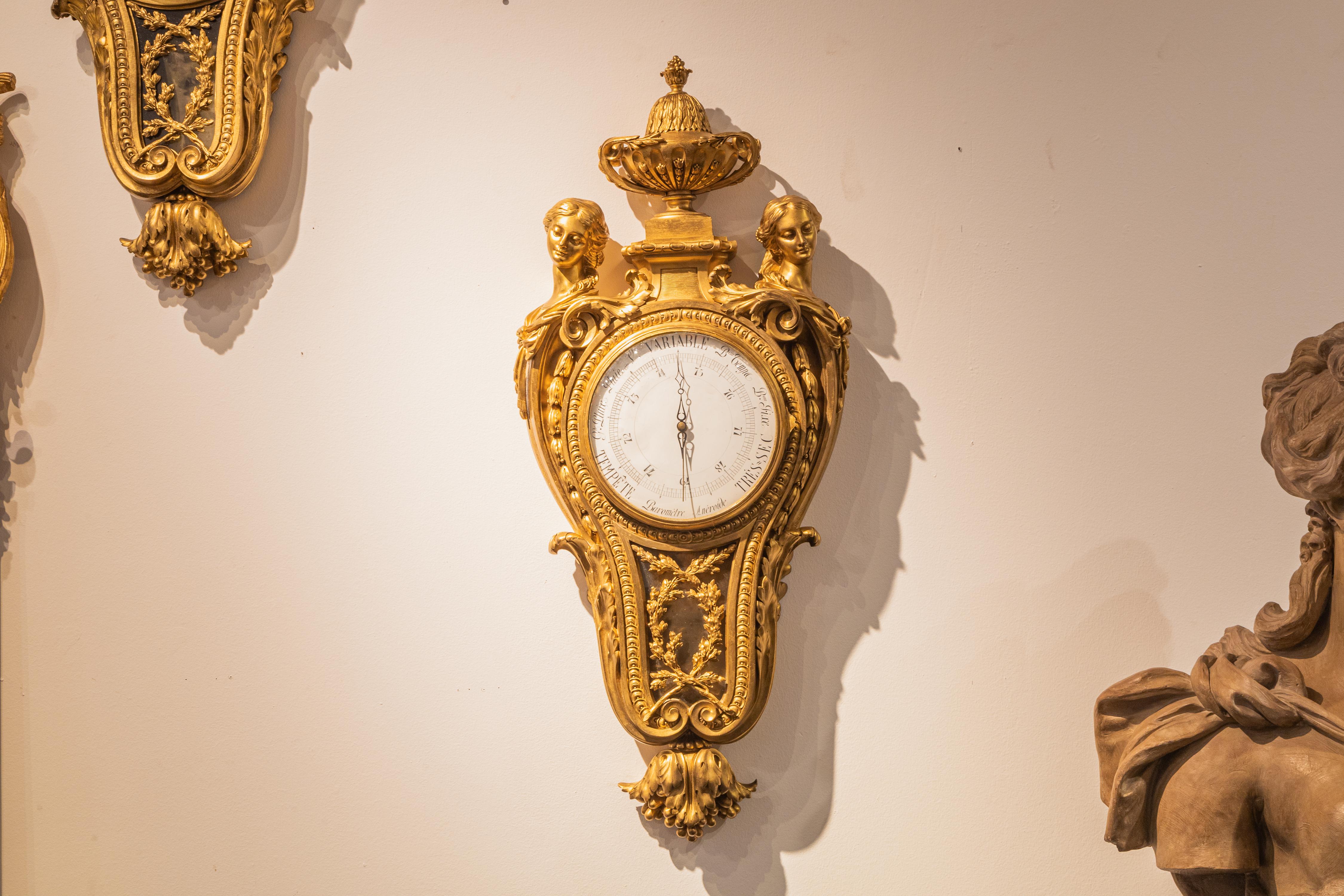 Ein seltenes, großes Paar französischer vergoldeter Bronzeuhr und Barometer aus dem 19. Jahrhundert von Lepine (Louis XV.) im Angebot