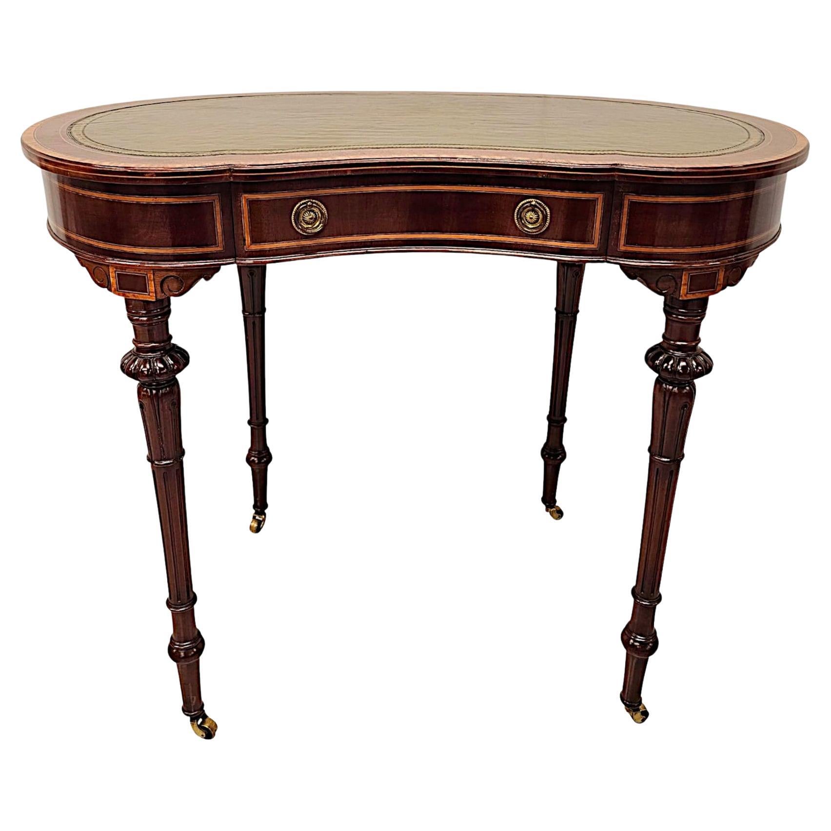 Rare bureau de la fin du 19ème siècle avec dessus en cuir étiqueté Millar and Beatty, Dublin