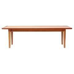 Raro tavolino basso da cocktail/caffè in Teak e Oak di Hans J. Wegner per Johannes Hansen