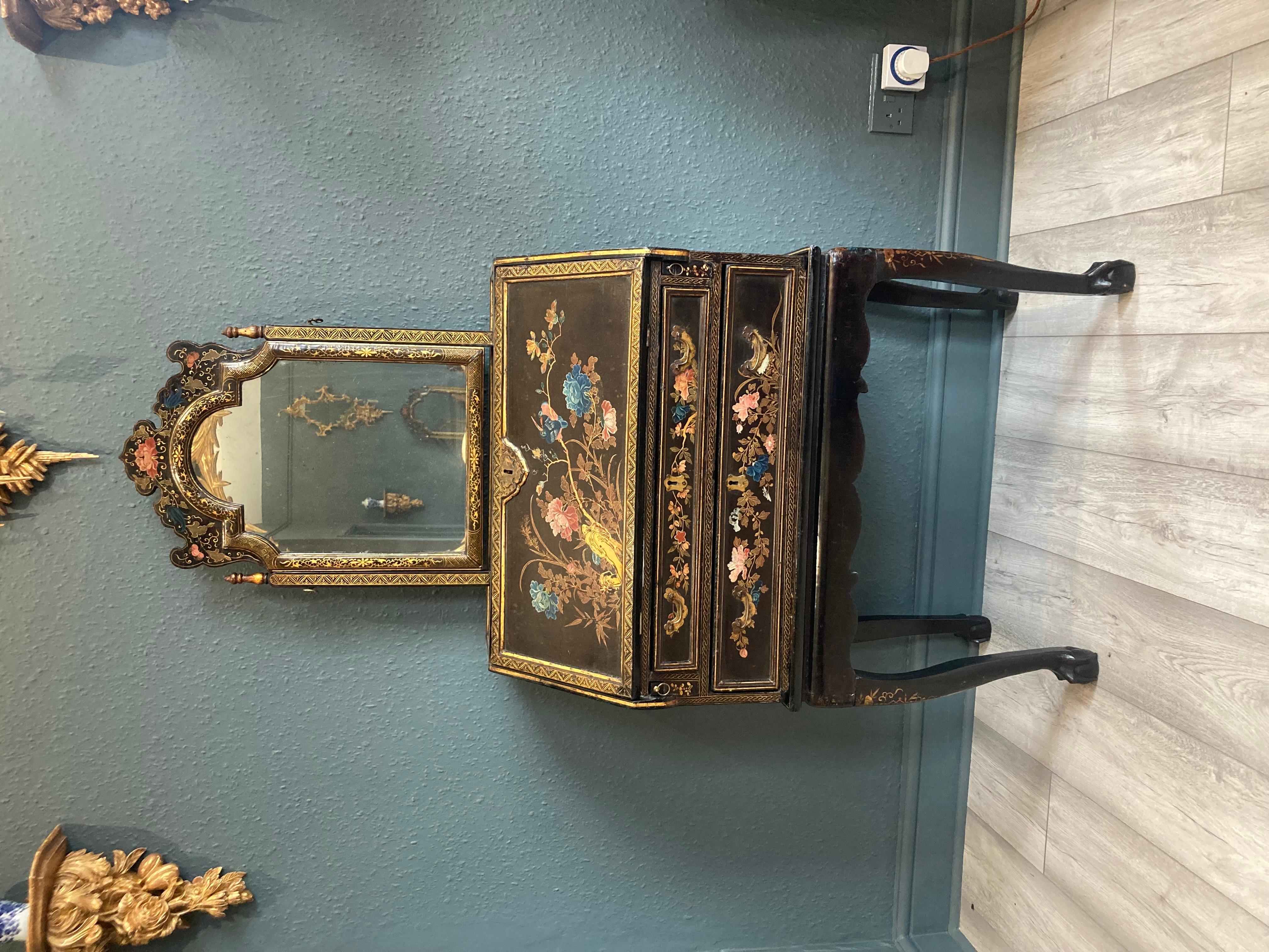 Raro scrittoio in lacca d'esportazione cinese della metà del XVIII secolo su supporto del 1750 circa In condizioni ottime in vendita a Reepham, GB