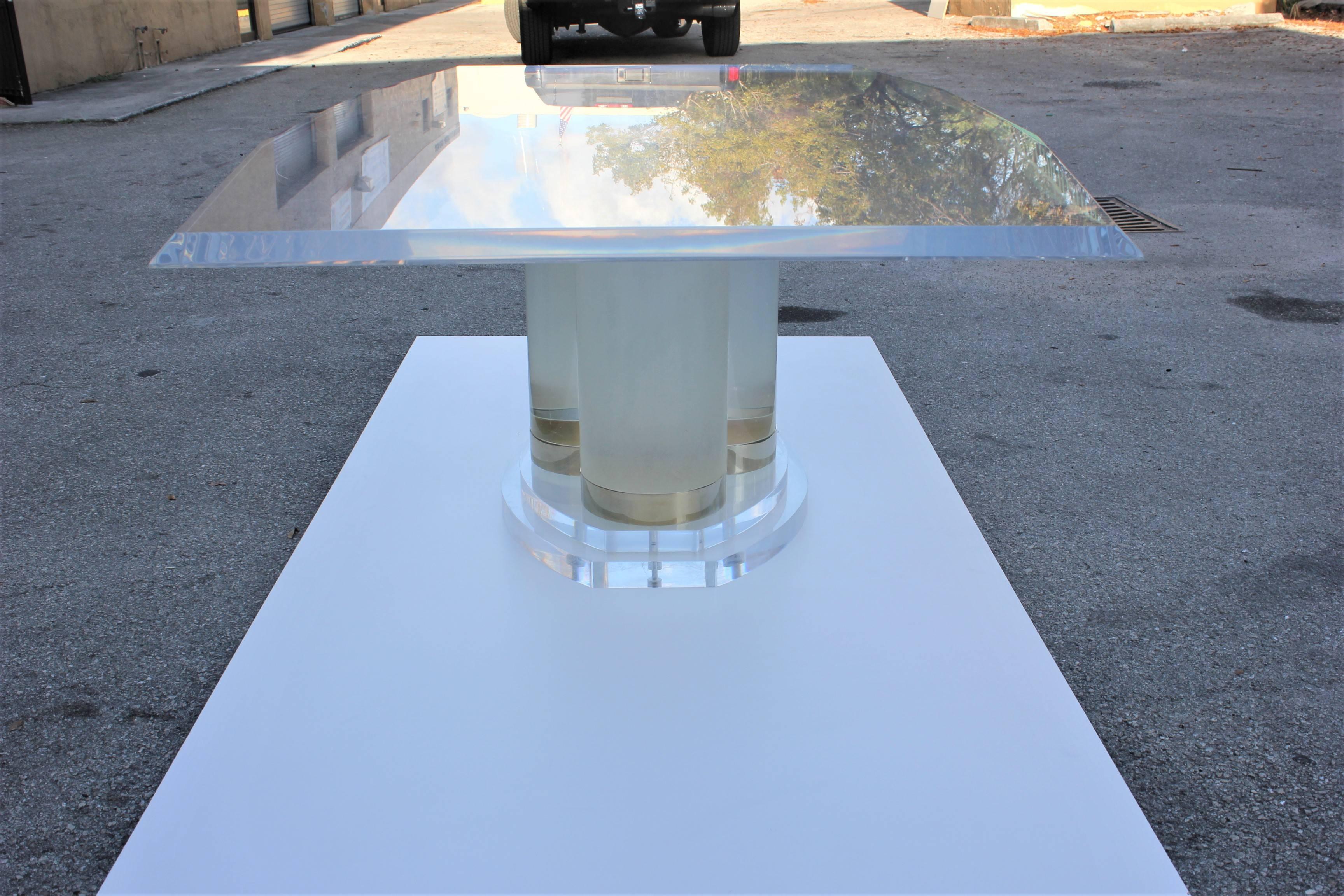 Rare Mid-Century Modern Lucite Dining Table Signed by ''Lion in Frost'', 1970s 10