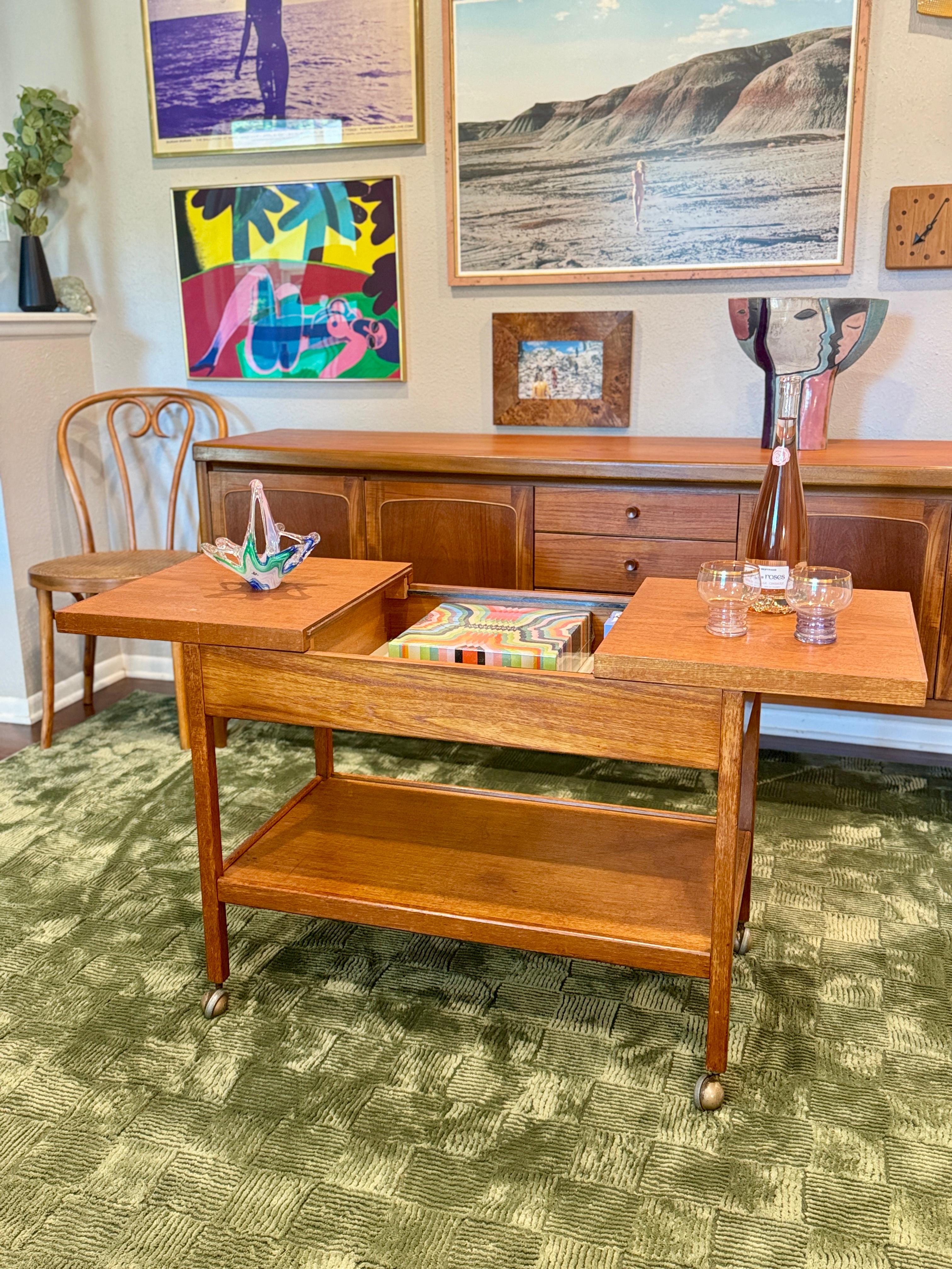 Unknown A rare mid century modern teak 2 tier bar or serving cart, circa 1960s For Sale