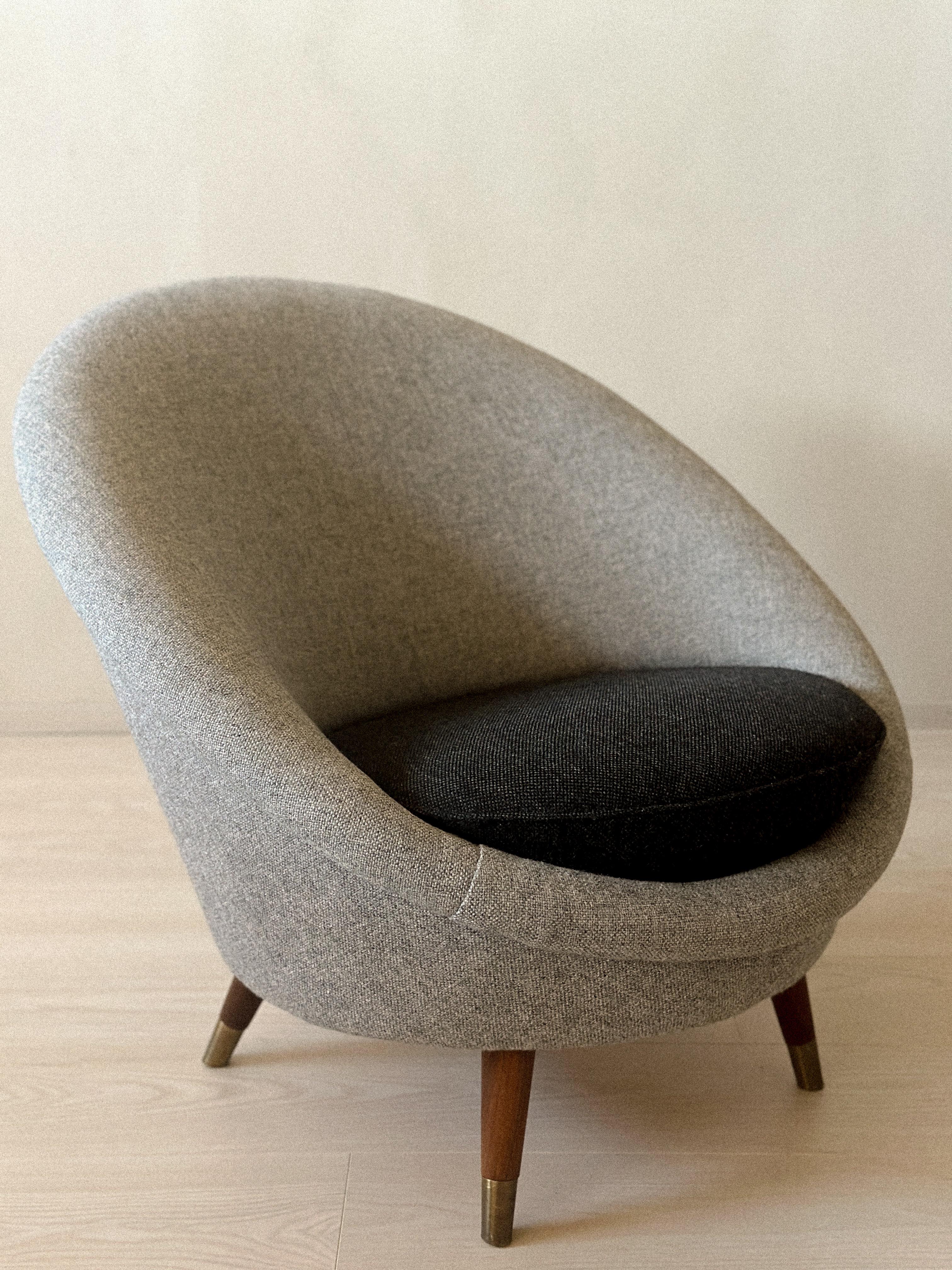 A Rare Mid-Century Scandinavian Egg Chair, Model 