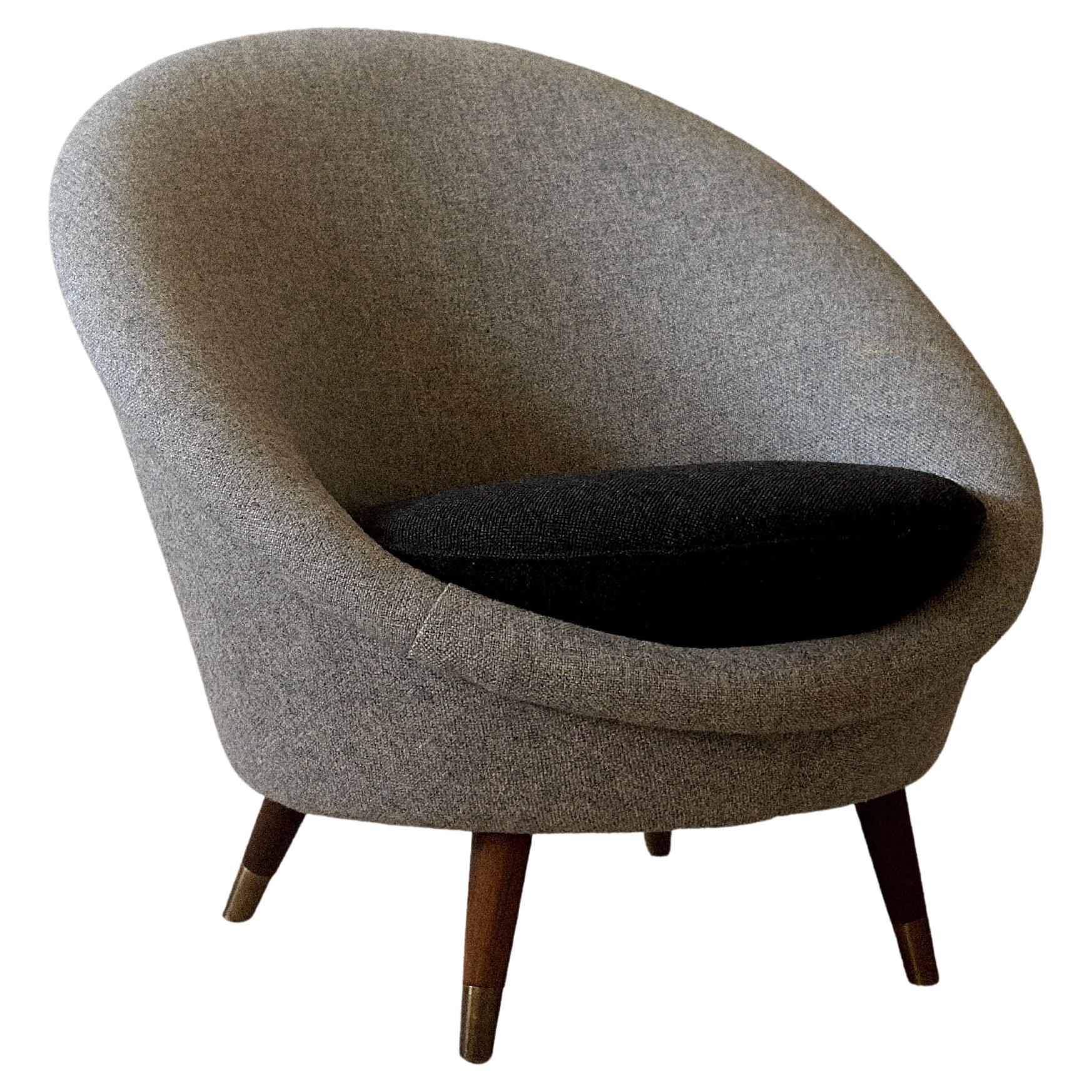 A Rare Mid-Century Scandinavian Egg Chair, Model "Florida" by Vatne For Sale