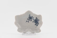 A Rare Miniature 17C Edo period Ko-Kutani / Ko-Imari Porcelain Leaf Dish