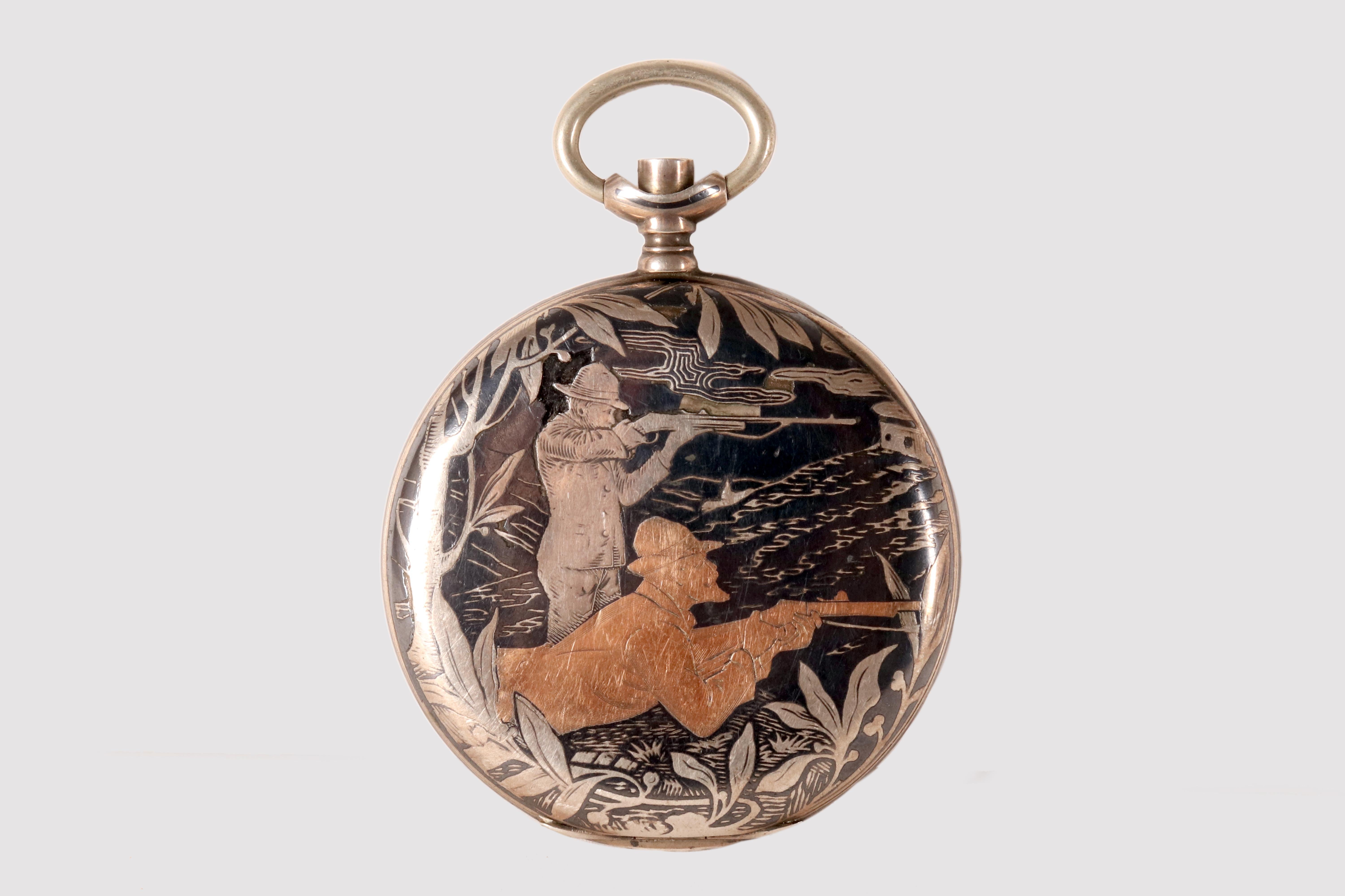 Un raro orologio in niello e argento con una scena di caccia. Svizzera, circa 1890 In condizioni buone in vendita a Milan, IT