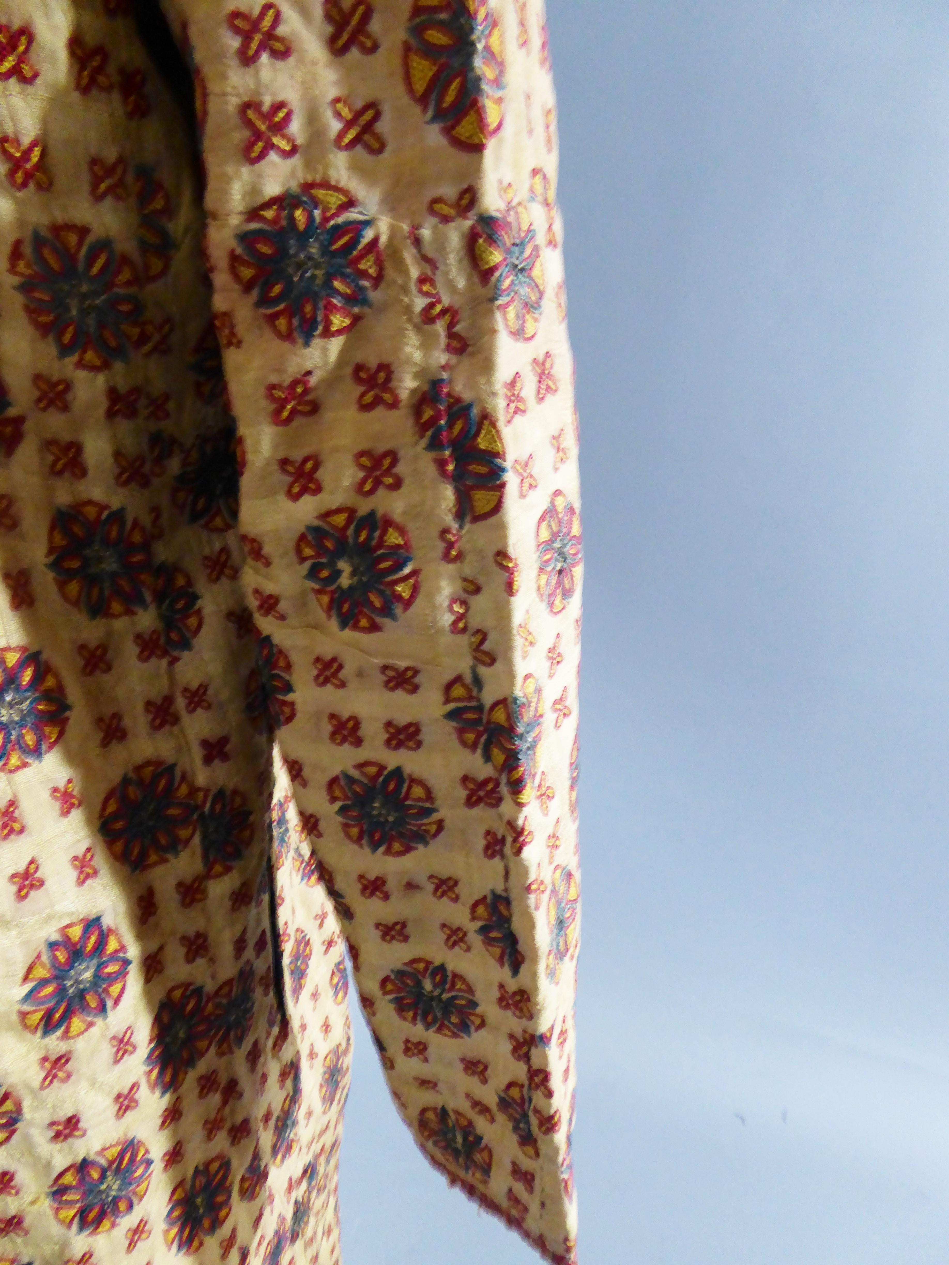 A Rare Ottoman Banyan in Embroidered Silk - Early 19th century For Sale 8