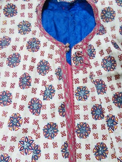 A Rare Ottoman Banyan in Embroidered Silk - Early 19th century