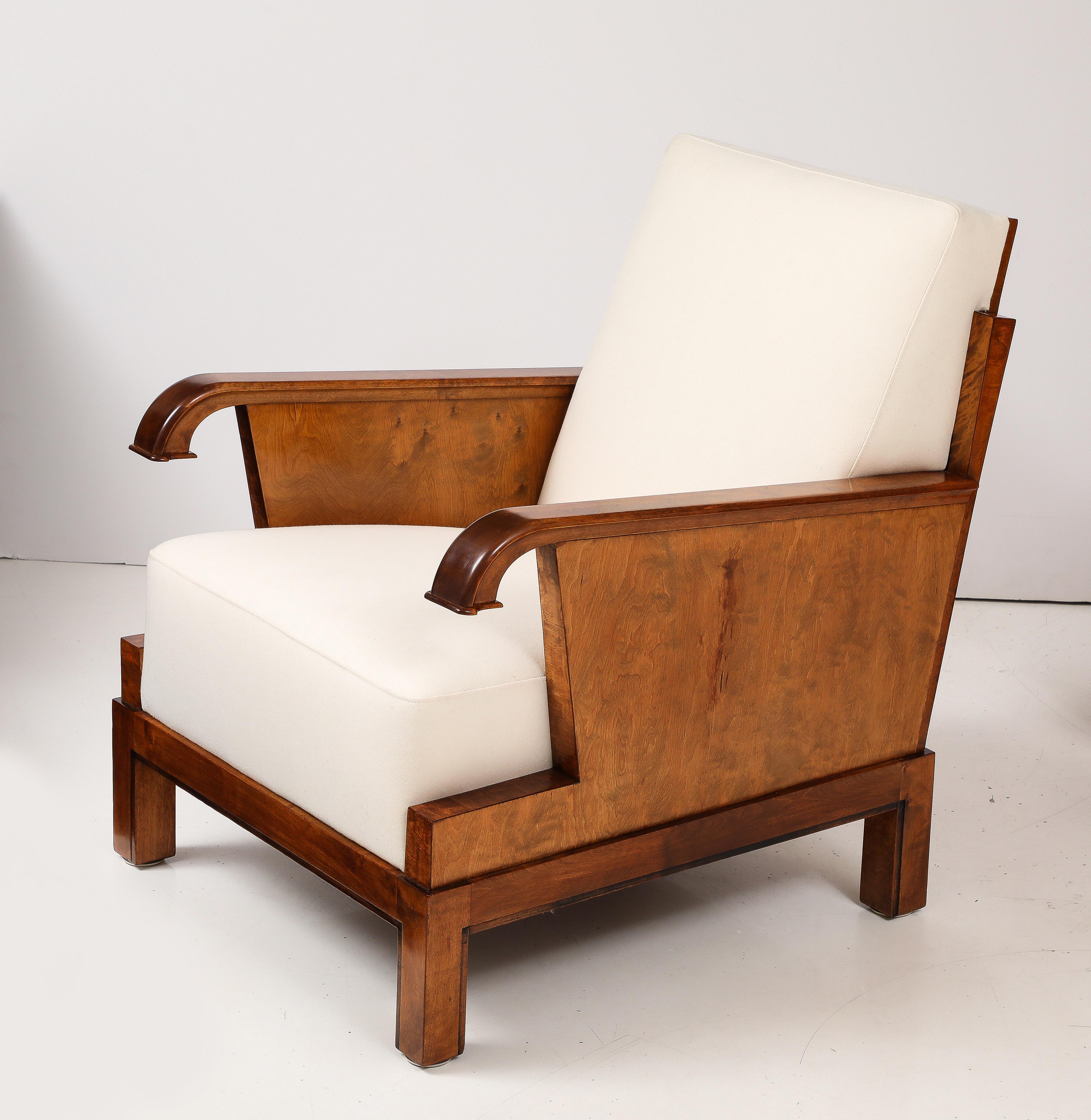 Mid-20th Century A Rare Pair Finnish Modernist Lounge Chairs, Circa 1930s
