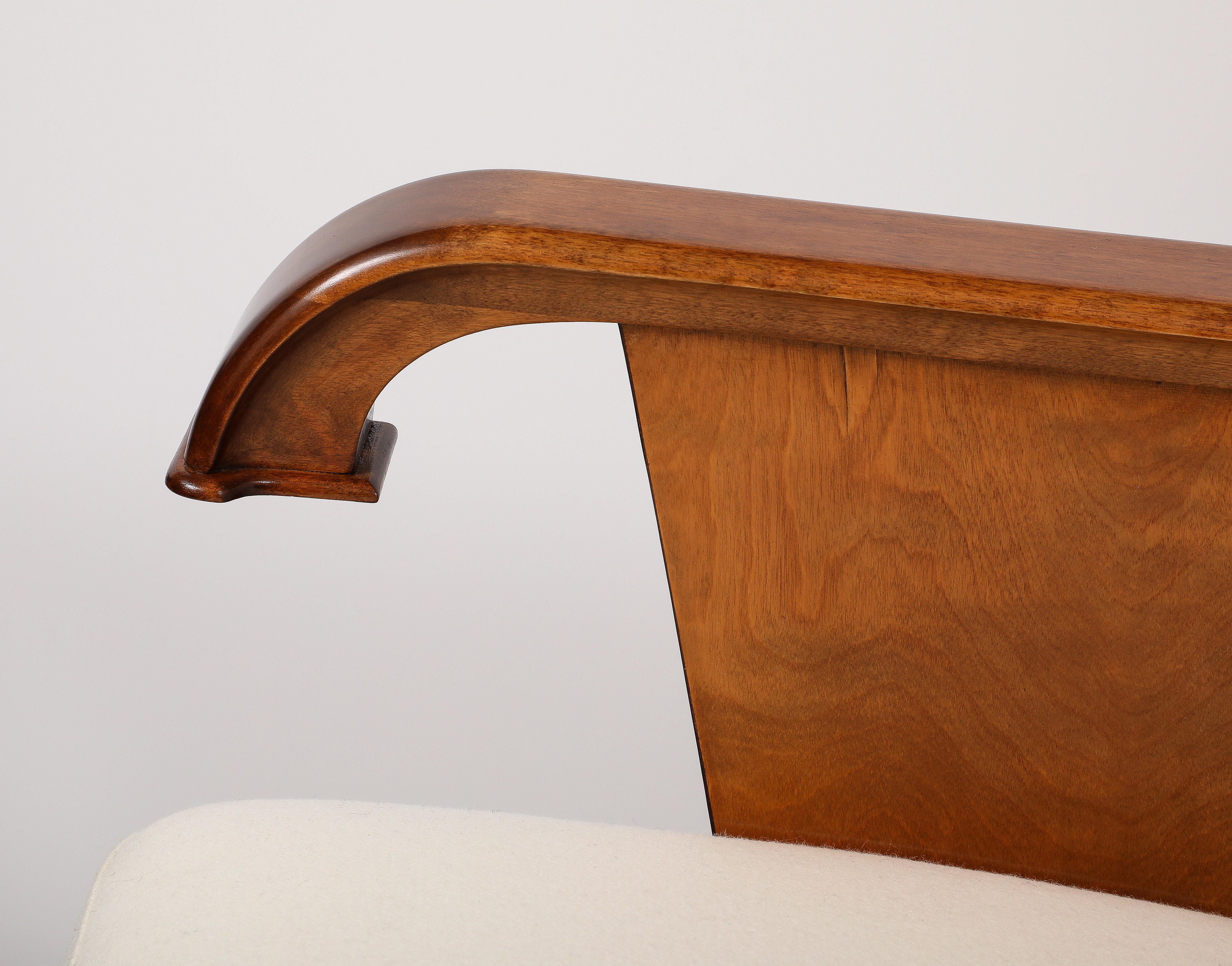 A Rare Pair Finnish Modernist Lounge Chairs, Circa 1930s 2