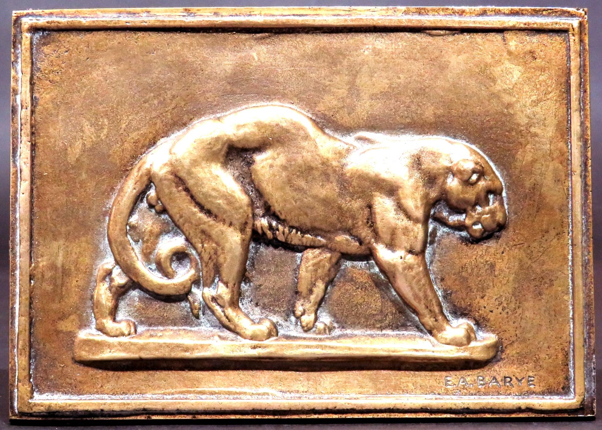 Raro par de placas de bronce animalier firmadas por el artista y atribuidas a Barye Vaciado en venta