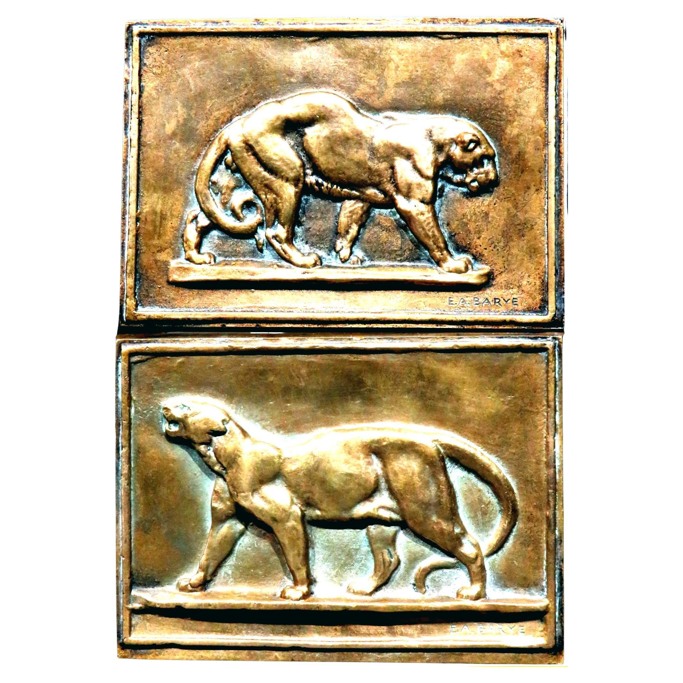 Raro par de placas de bronce animalier firmadas por el artista y atribuidas a Barye