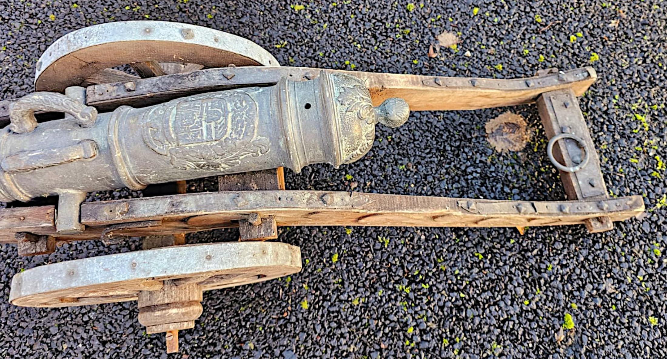 A  Rare Pair of 19th Century Bronze Barrelled Signal Cannons on Timber Base 6