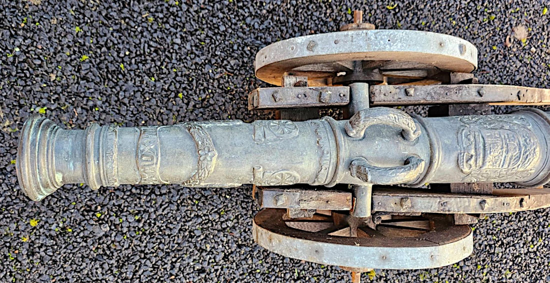 A  Rare Pair of 19th Century Bronze Barrelled Signal Cannons on Timber Base 7