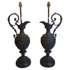 Rara coppia di Ewers in bronzo del XIX secolo trasformati in lampade da tavolo