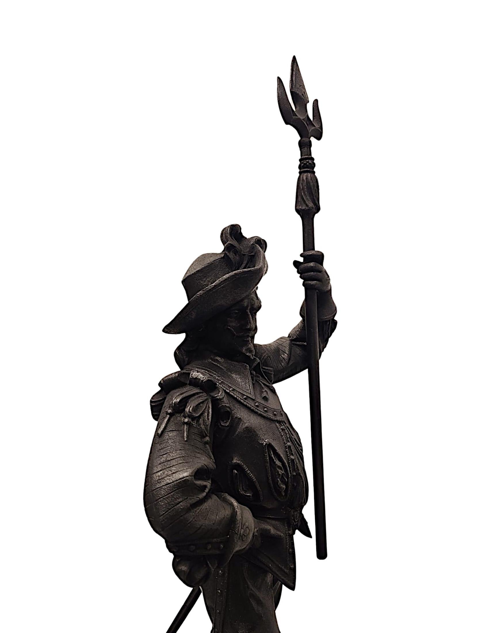 Zinco commerciale Una rara coppia di sculture figurate di cavaliere in spelta del XIX secolo in vendita