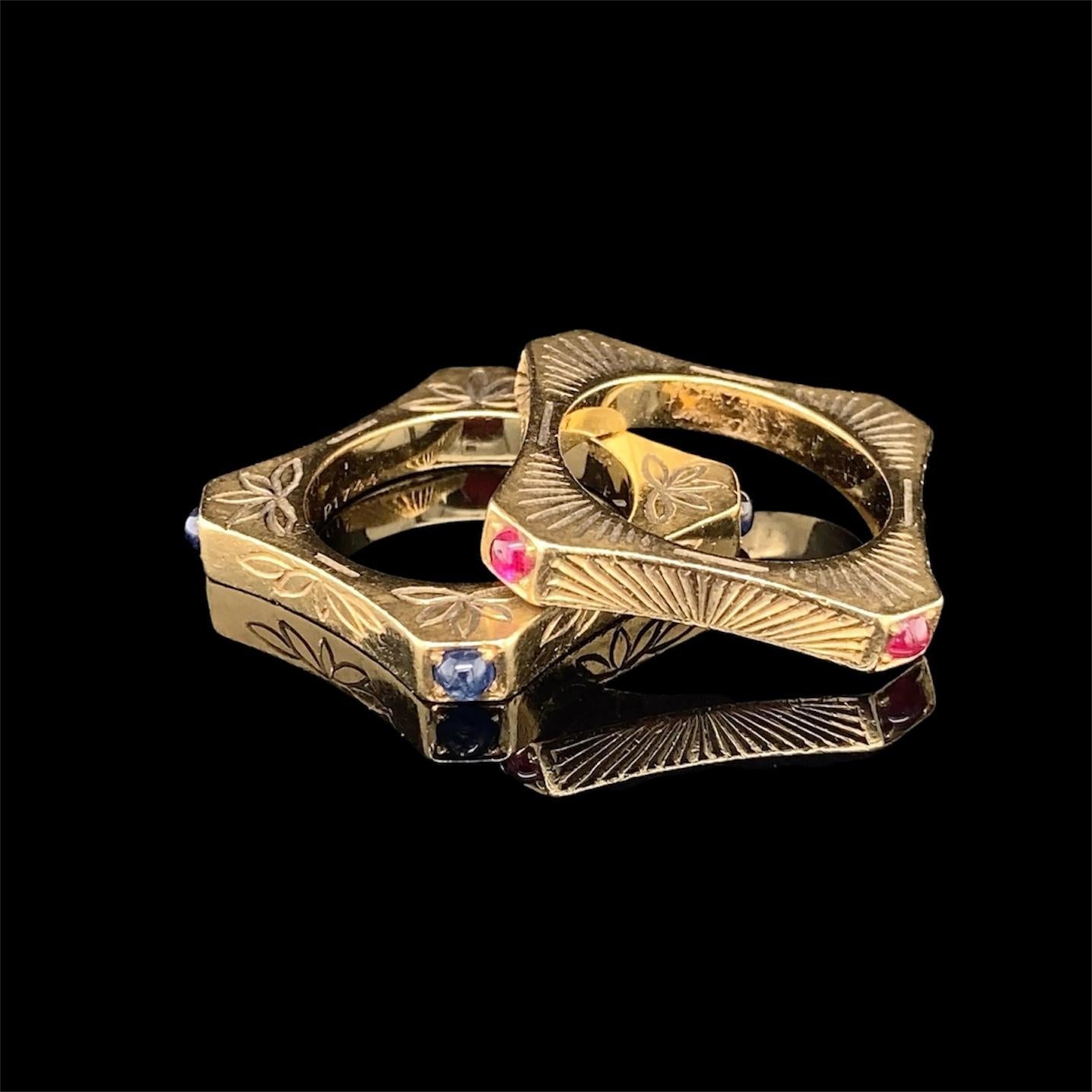 Una rara coppia di anelli in oro, rubini e zaffiri di Cartier In condizioni buone in vendita a Idar-Oberstein, DE