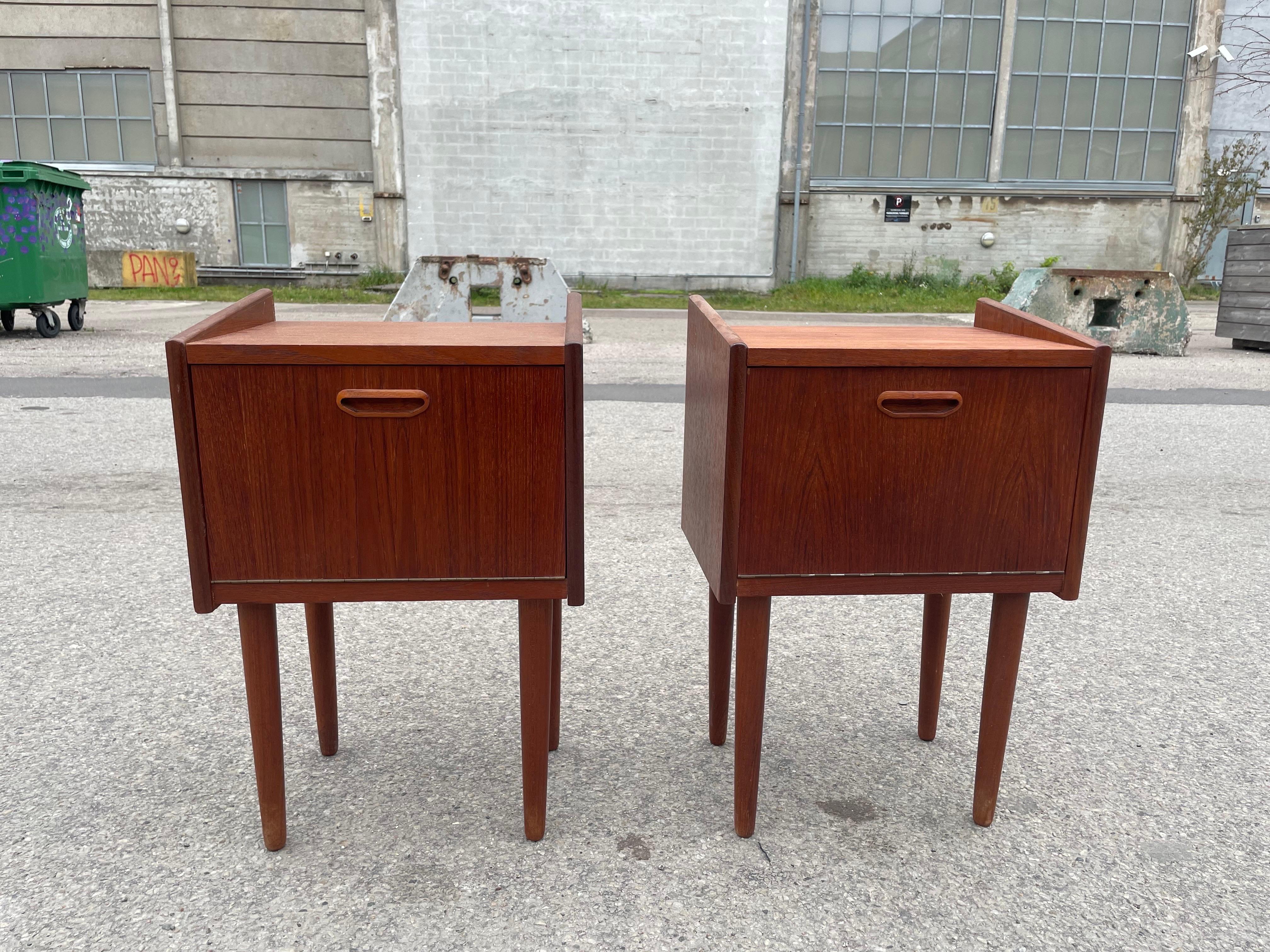 Mid-20th Century A rare pair of Danish mid-century teak nightstands from the 1950´s For Sale